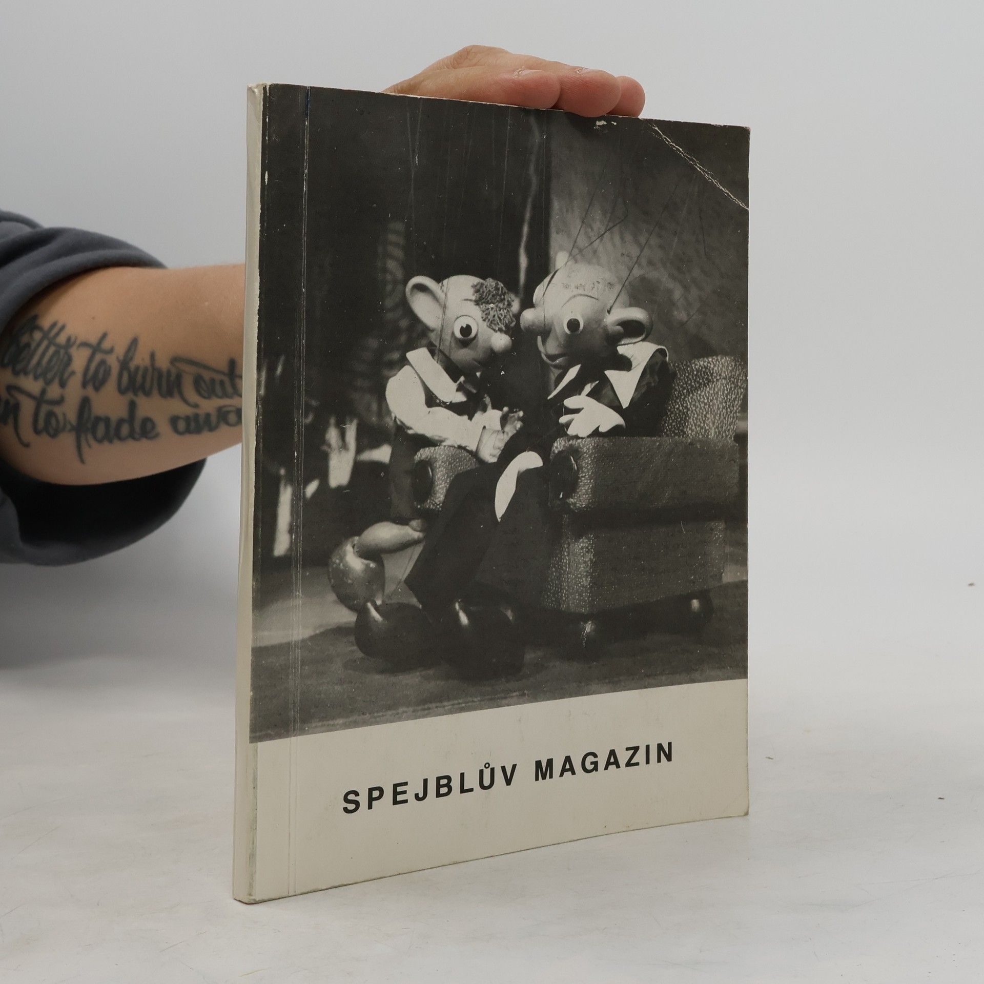 Collectif d'auteurs Spejblův magazín