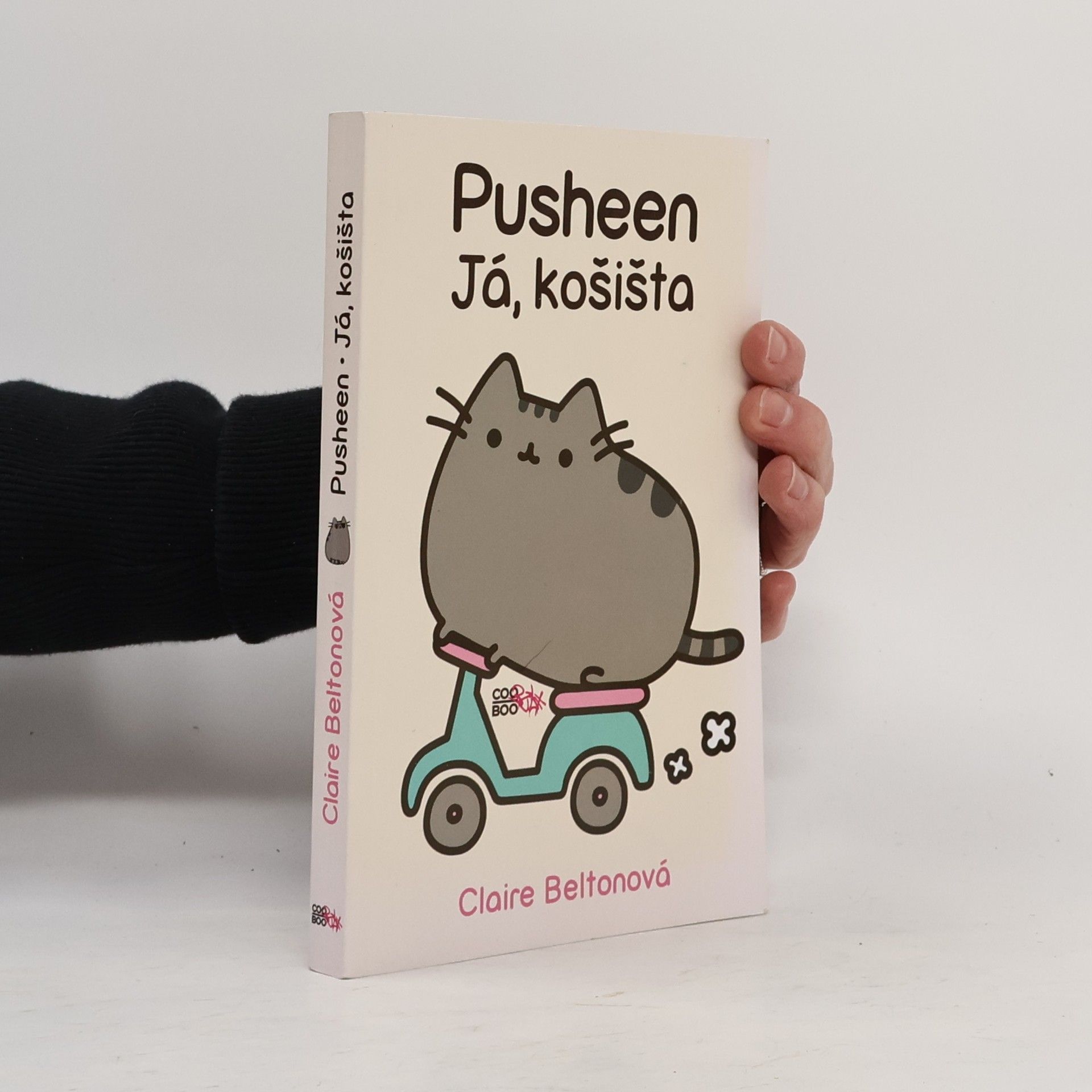 Claire Belton Pusheen. Já, košišta