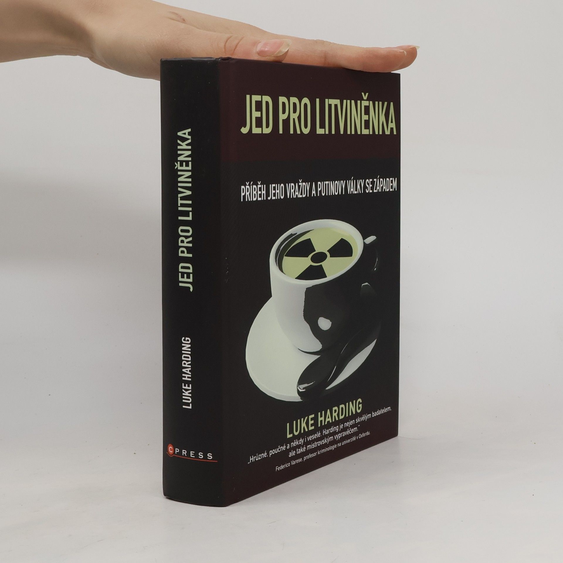 Luke Harding Jed pro Litviněnka