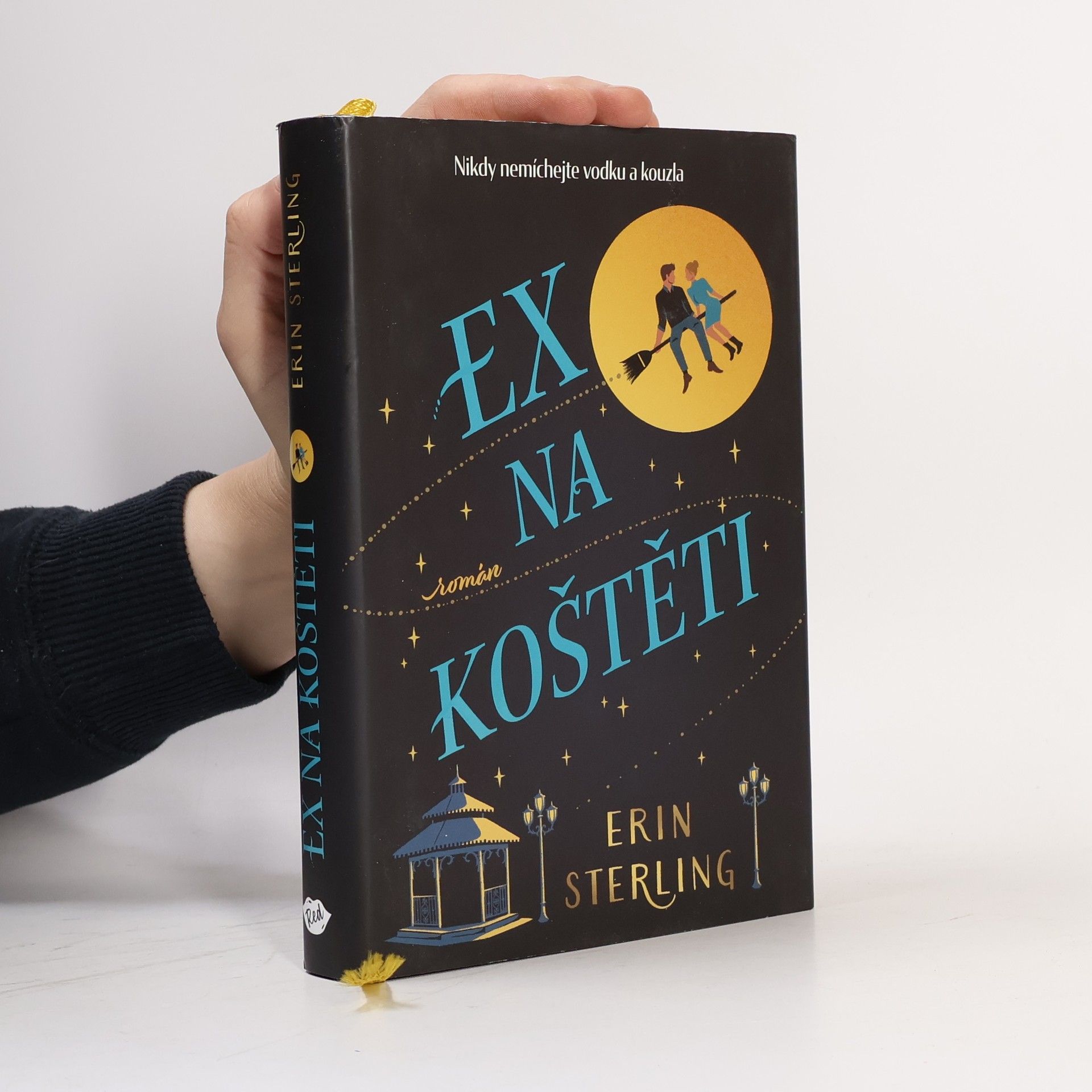 Rachel Hawkins Ex na koštěti