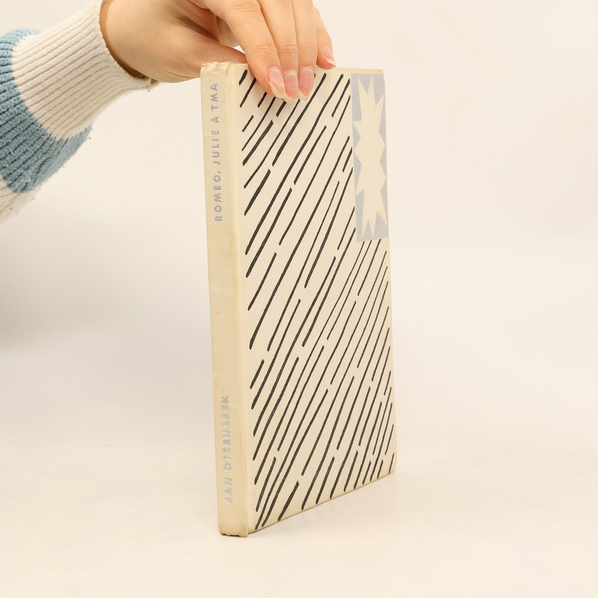 Jan Otčenášek Romeo, Julie a tma