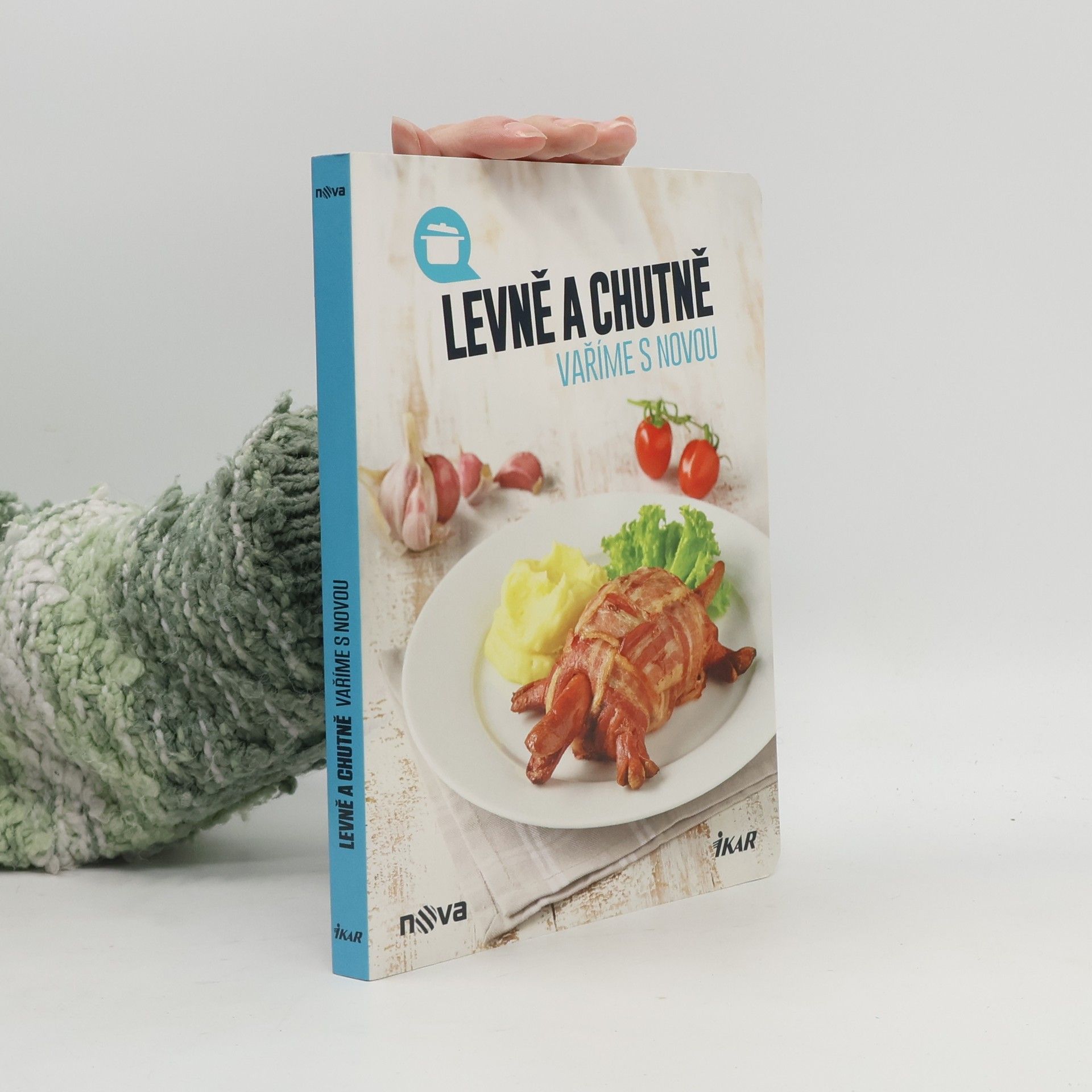 Various authors Levně a chutně