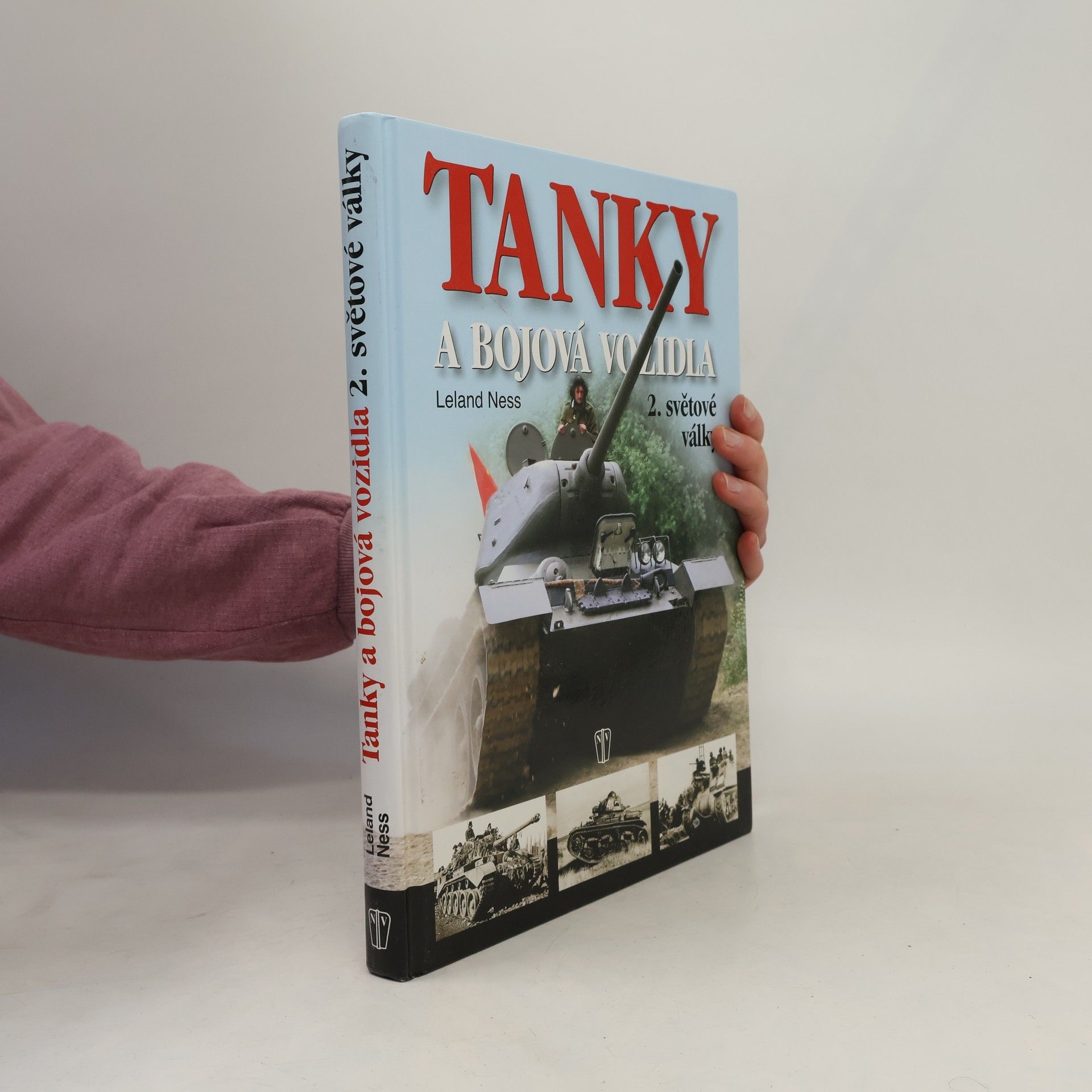 Leland S. Ness Tanky a bojová vozidla 2. světové války