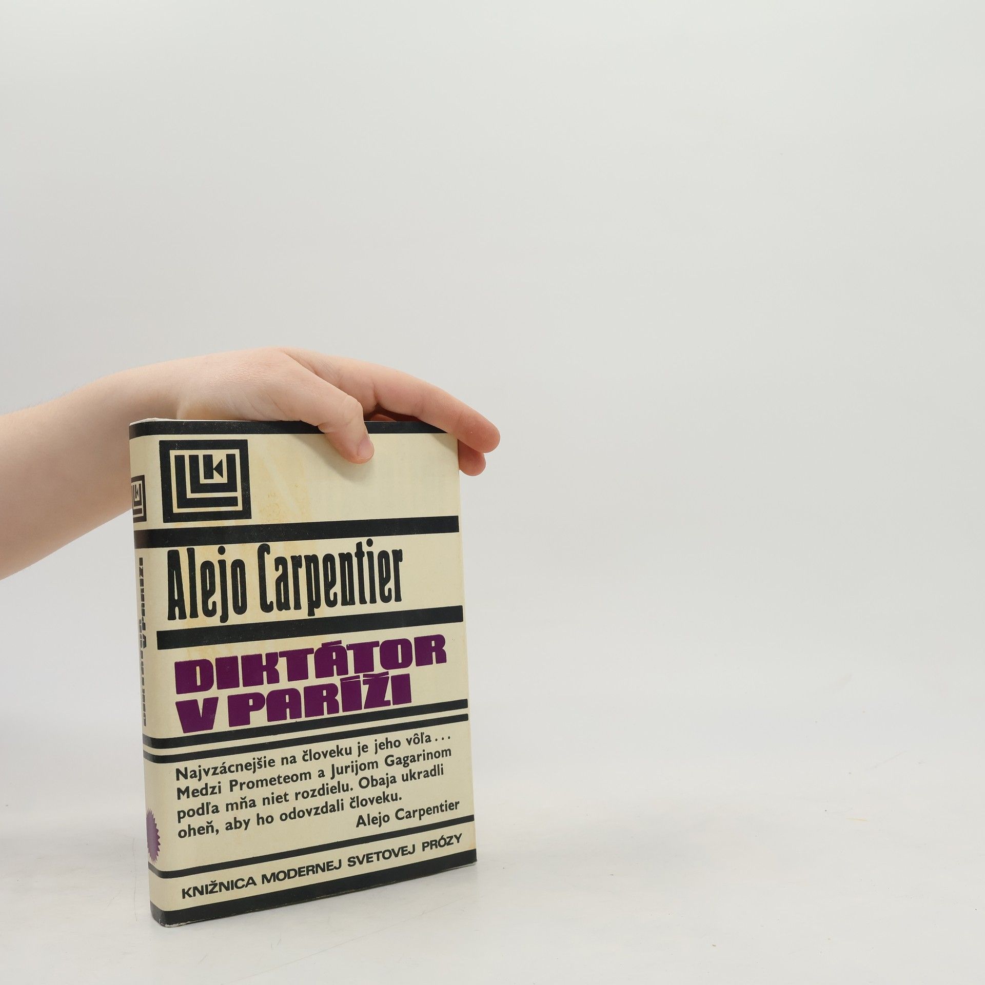 Alejo Carpentier Diktátor v Paríže