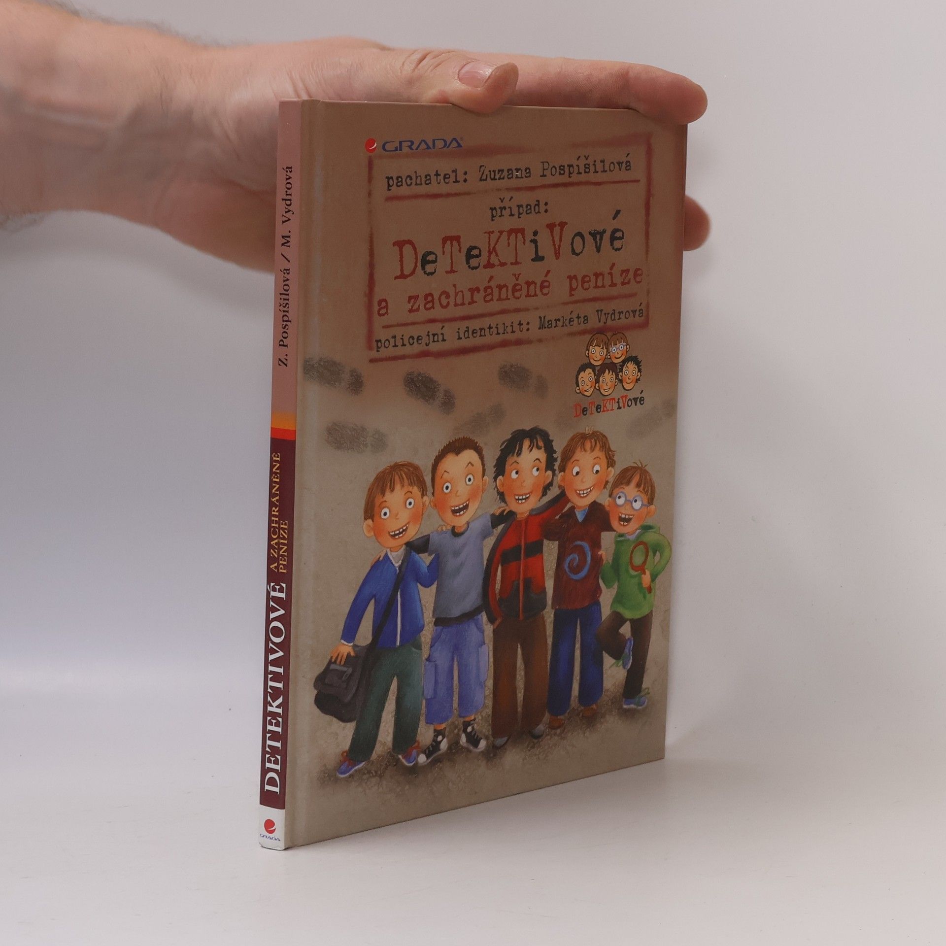 Detektivové a zachráněné peníze