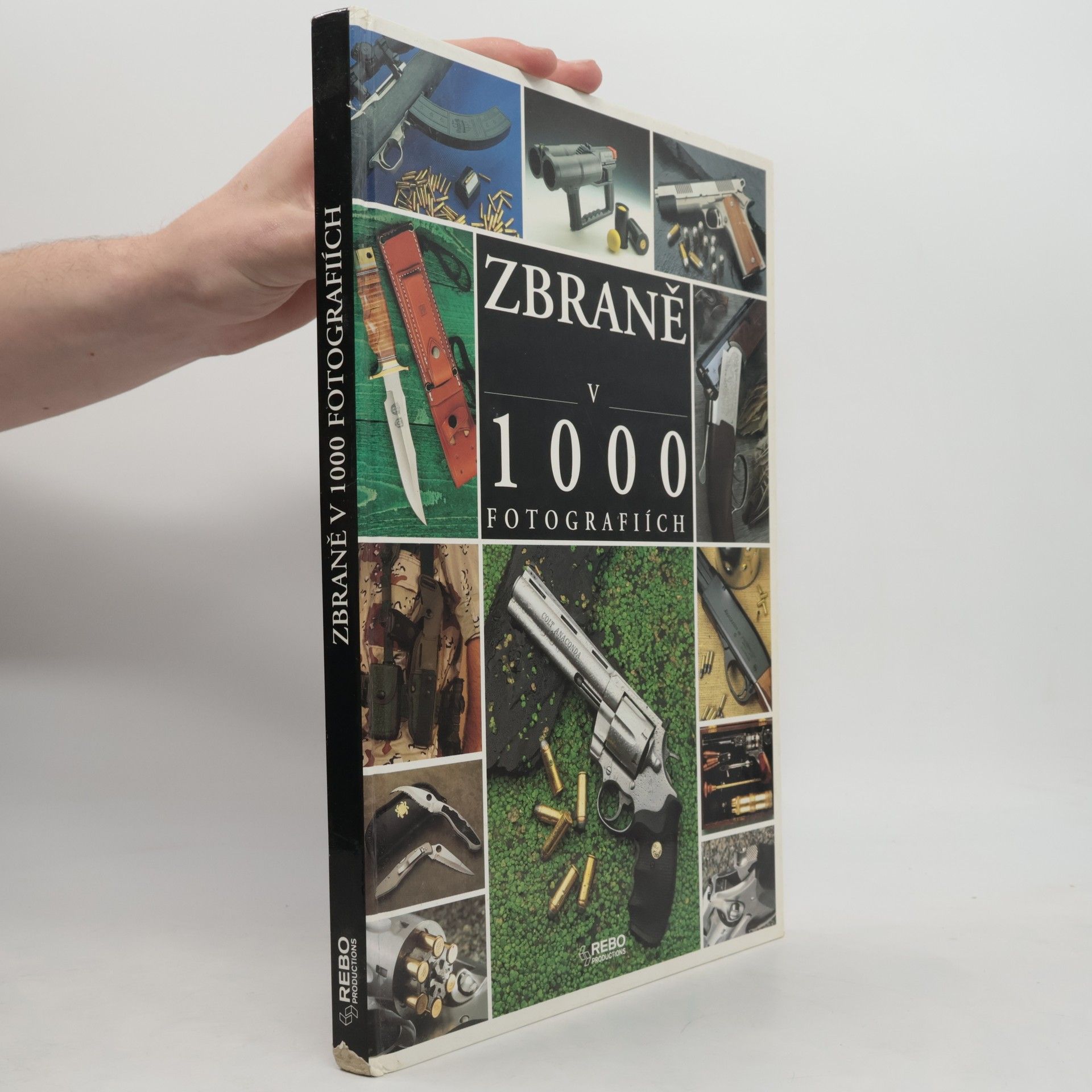 Autorenkollektiv Zbraně v 1000 fotografiích