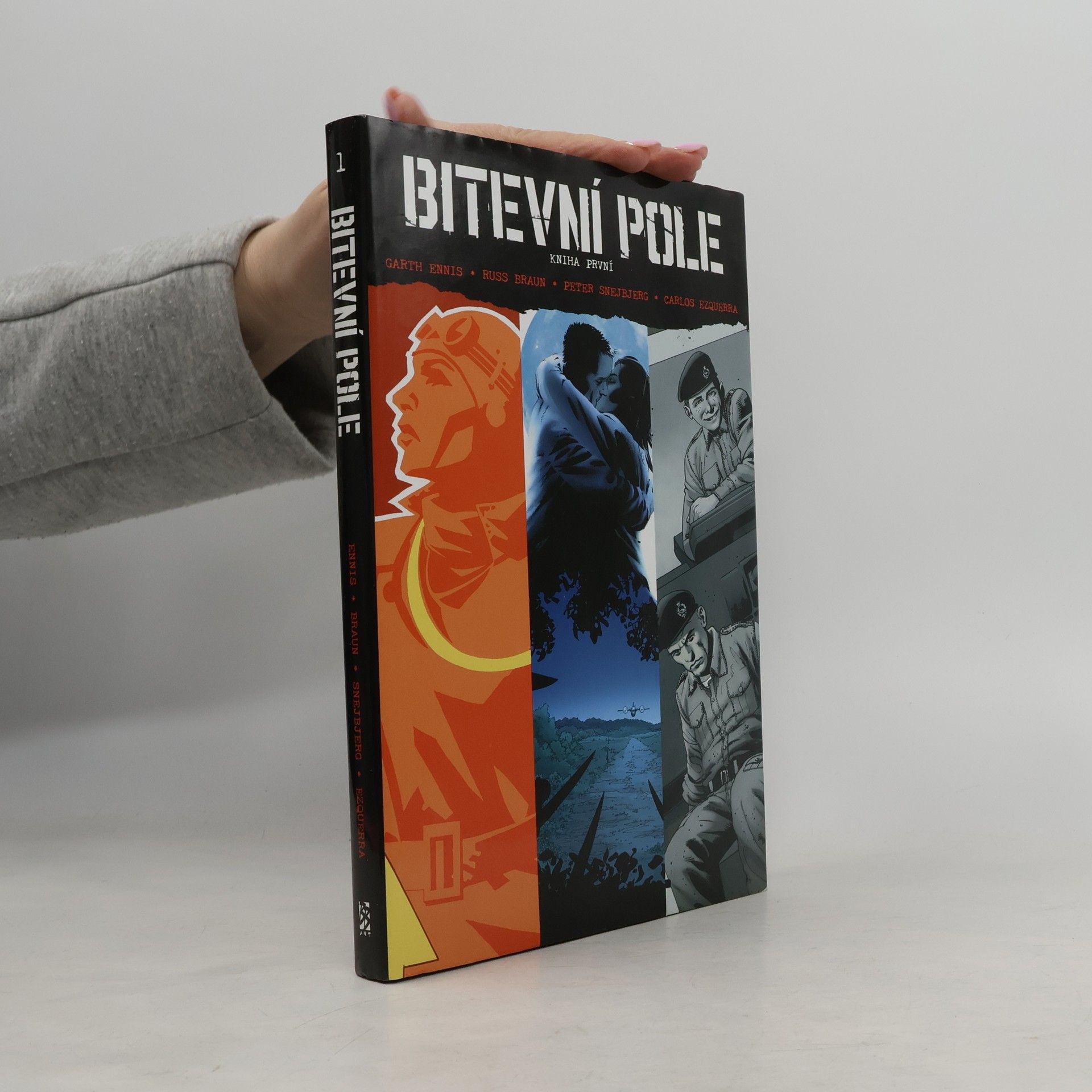 Carlos Ezquerra Bitevní pole. Kniha první