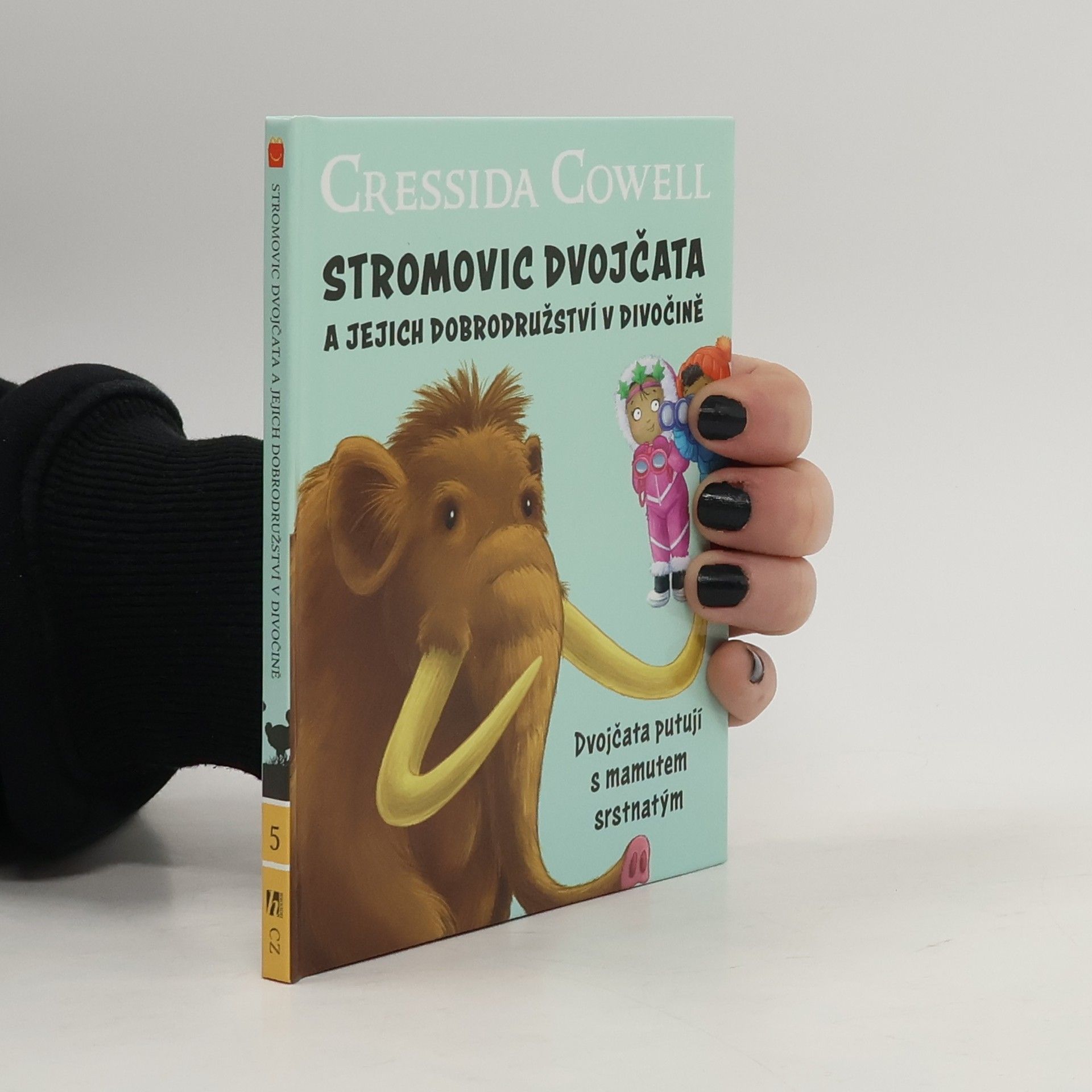 Stromovic dvojčata a jejich dobrodružství v divočině. Dvojčata putují s mamutem srstnatým