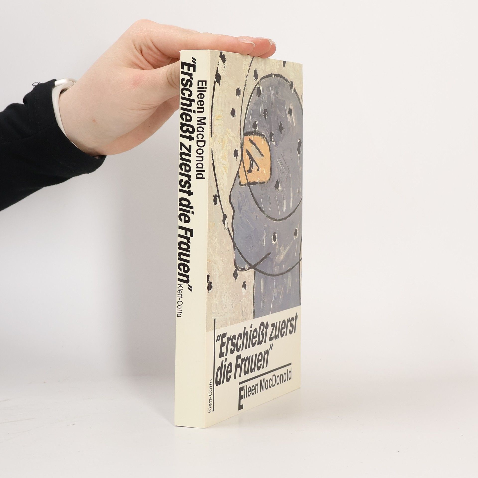 Eileen MacDonald Erschiesst zuerst die Frauen