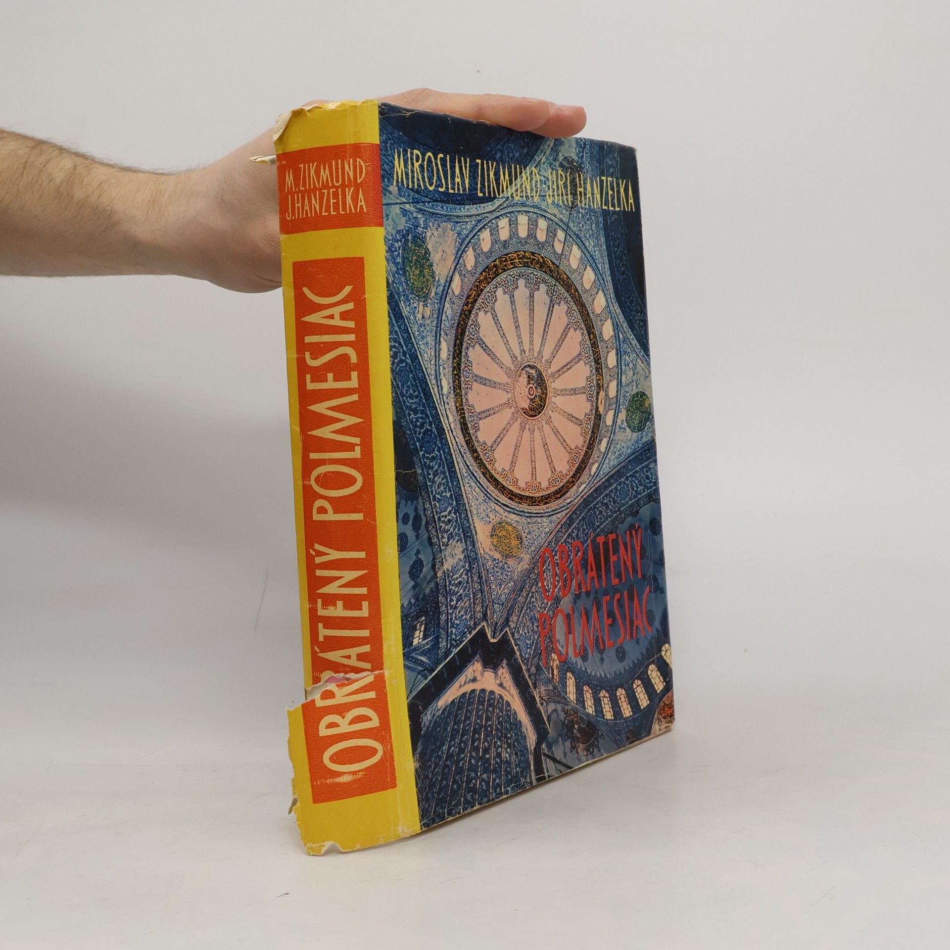 Obrátený polmesiac