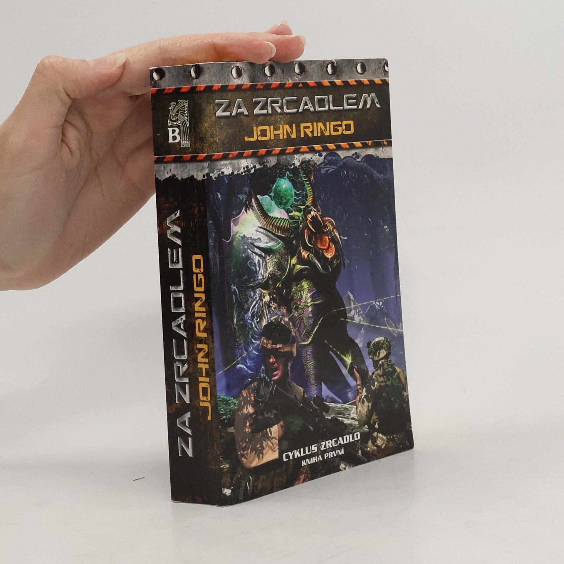John Ringo Za zrcadlem. 1. díl