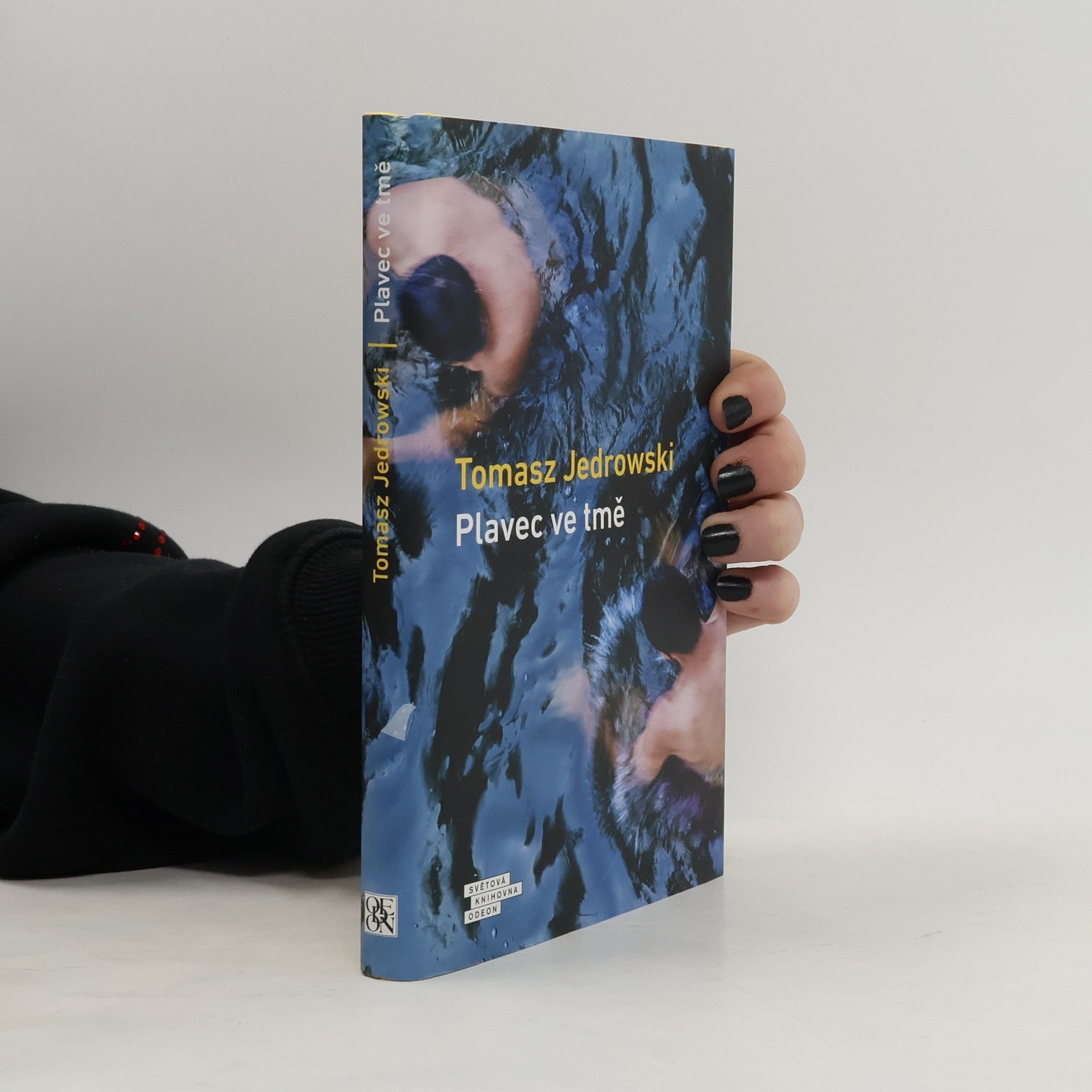 Tomasz Jędrowski Plavec ve tmě