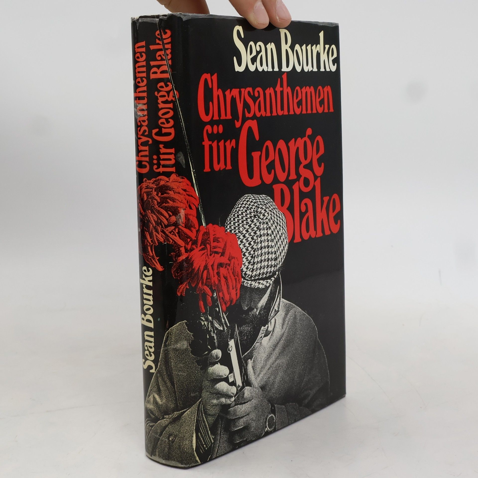 Sean Bourke Chrysanthemen für George Blake