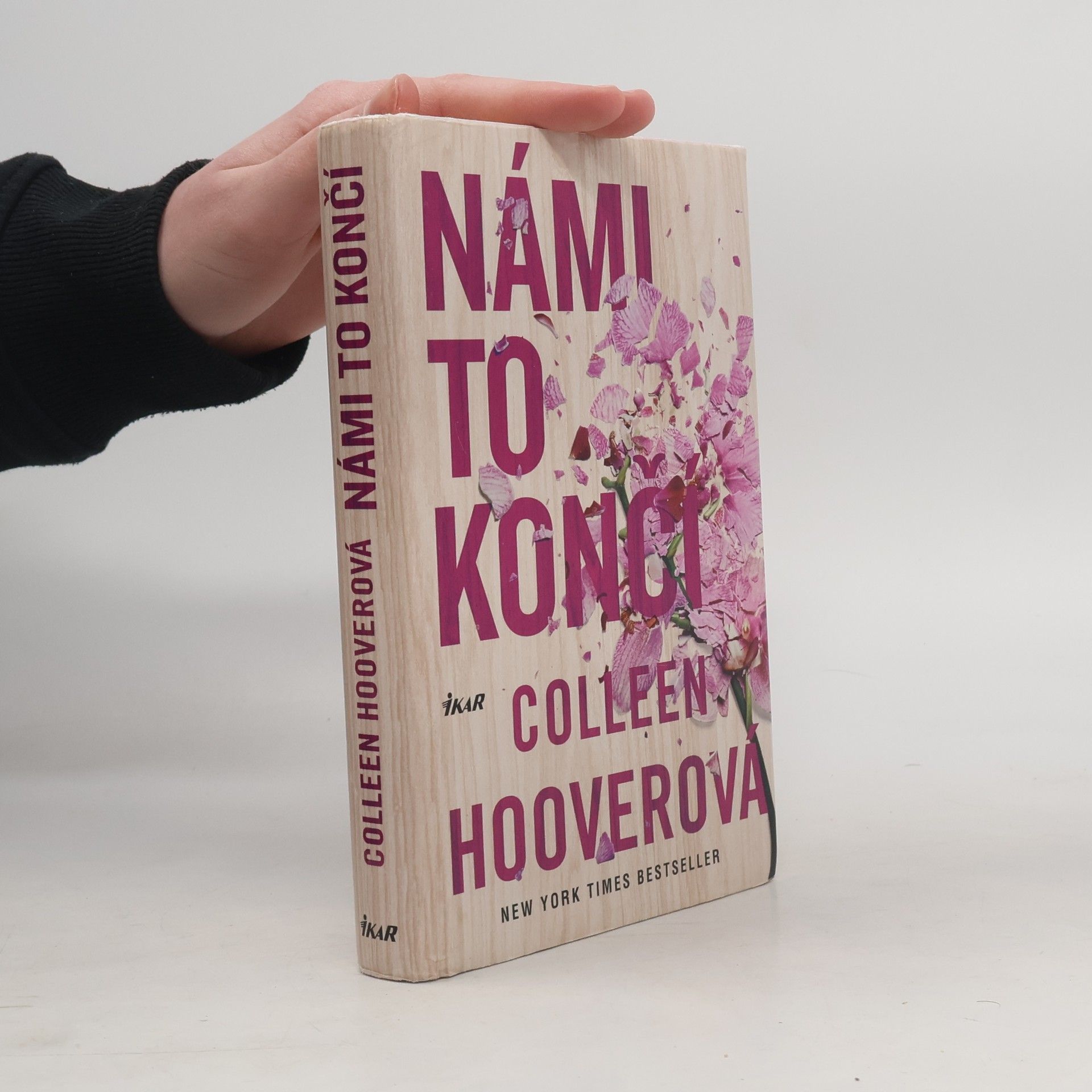 Colleen Hoover Námi to končí