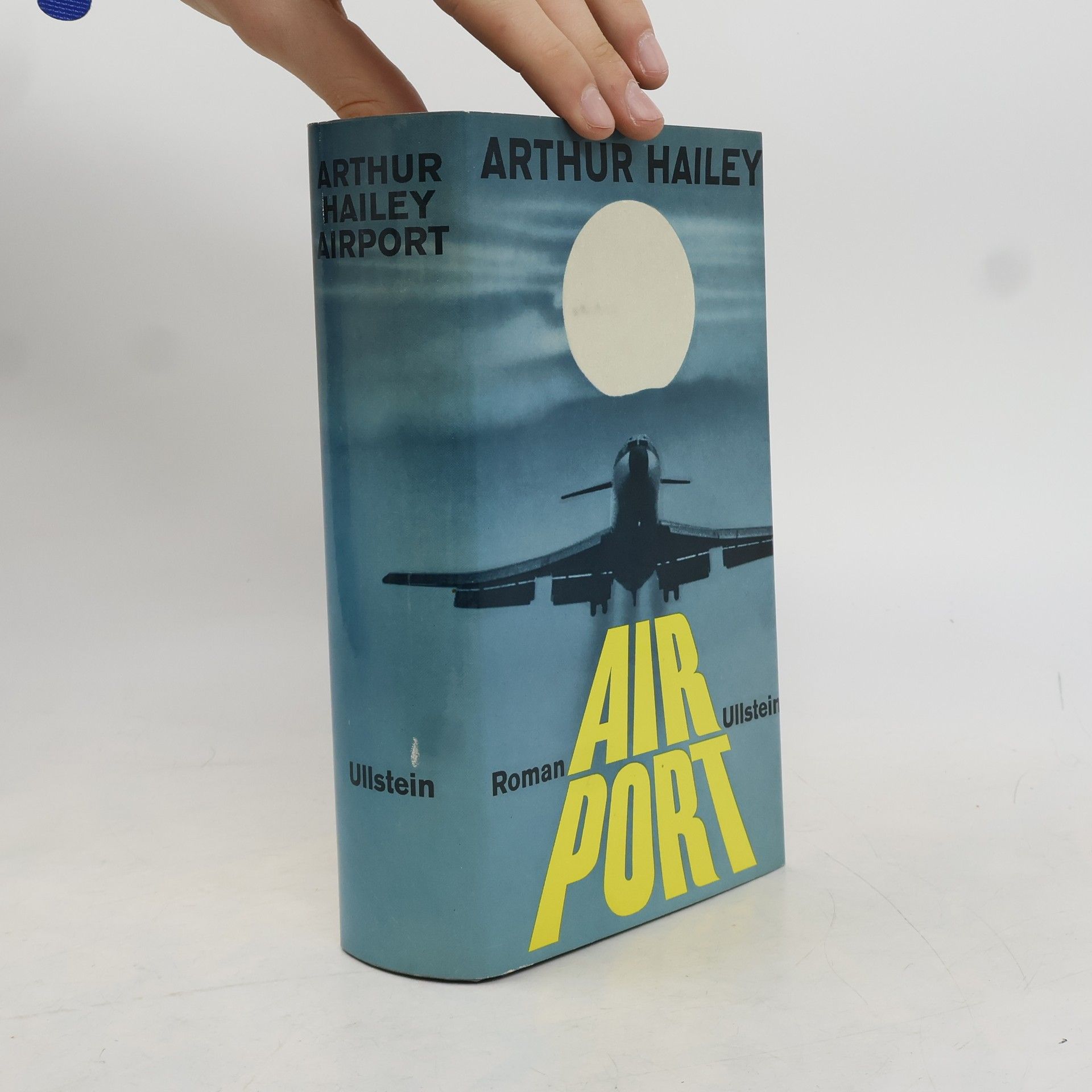 Arthur Hailey Airport