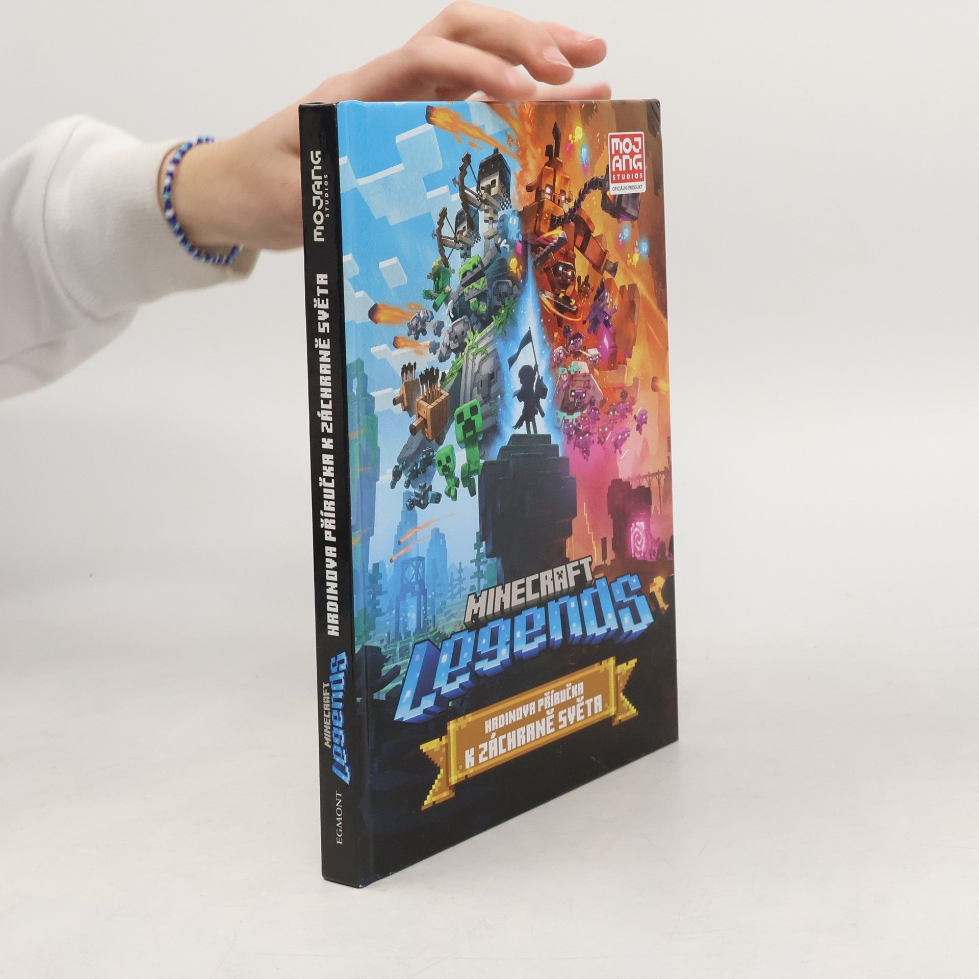 Kolektiv autorů Minecraft Legends - Hrdinova příručka k záchraně světa