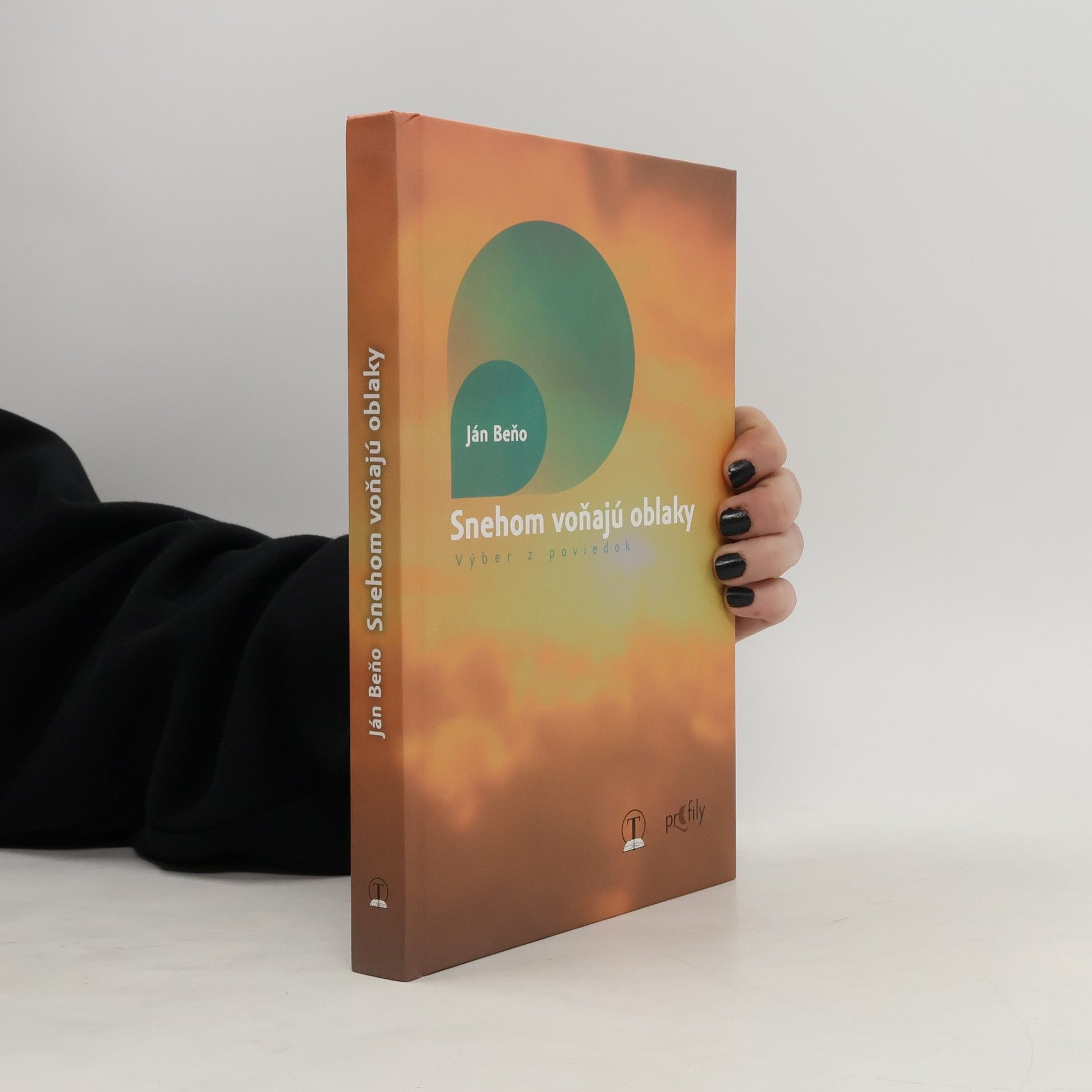 Ján Beňo Snehom voňajú oblaky