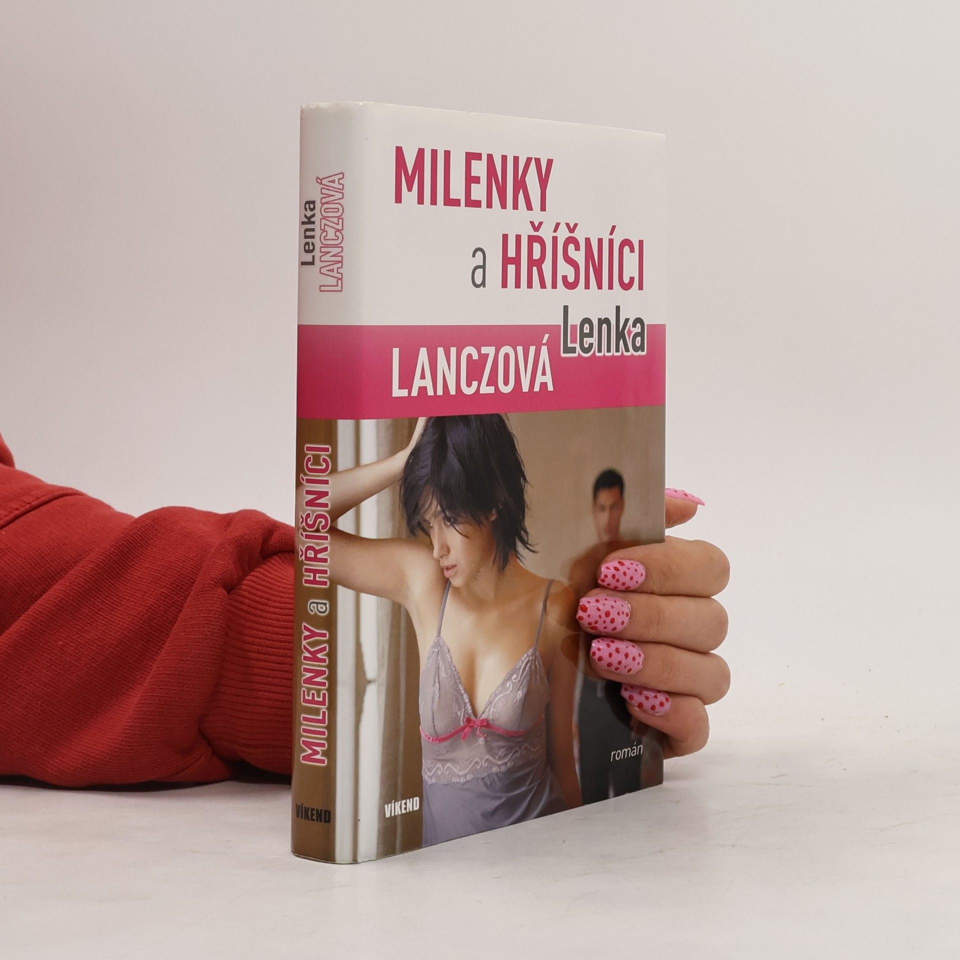 Lenka Lanczová Milenky a hříšníci