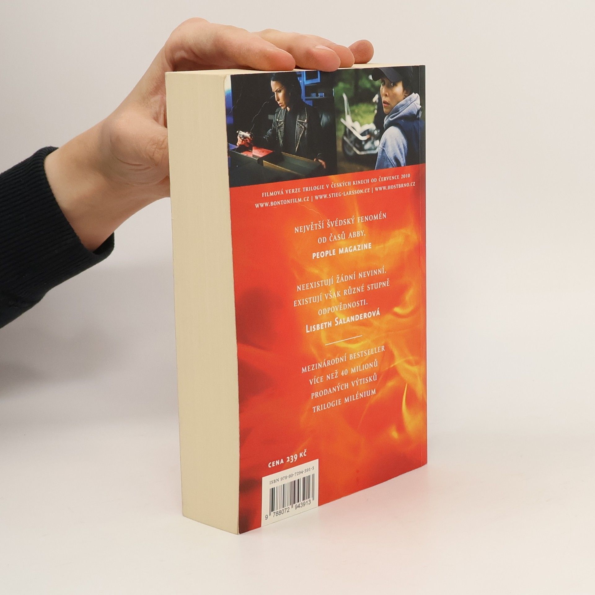 Stieg Larsson Dívka, která si hrála s ohněm