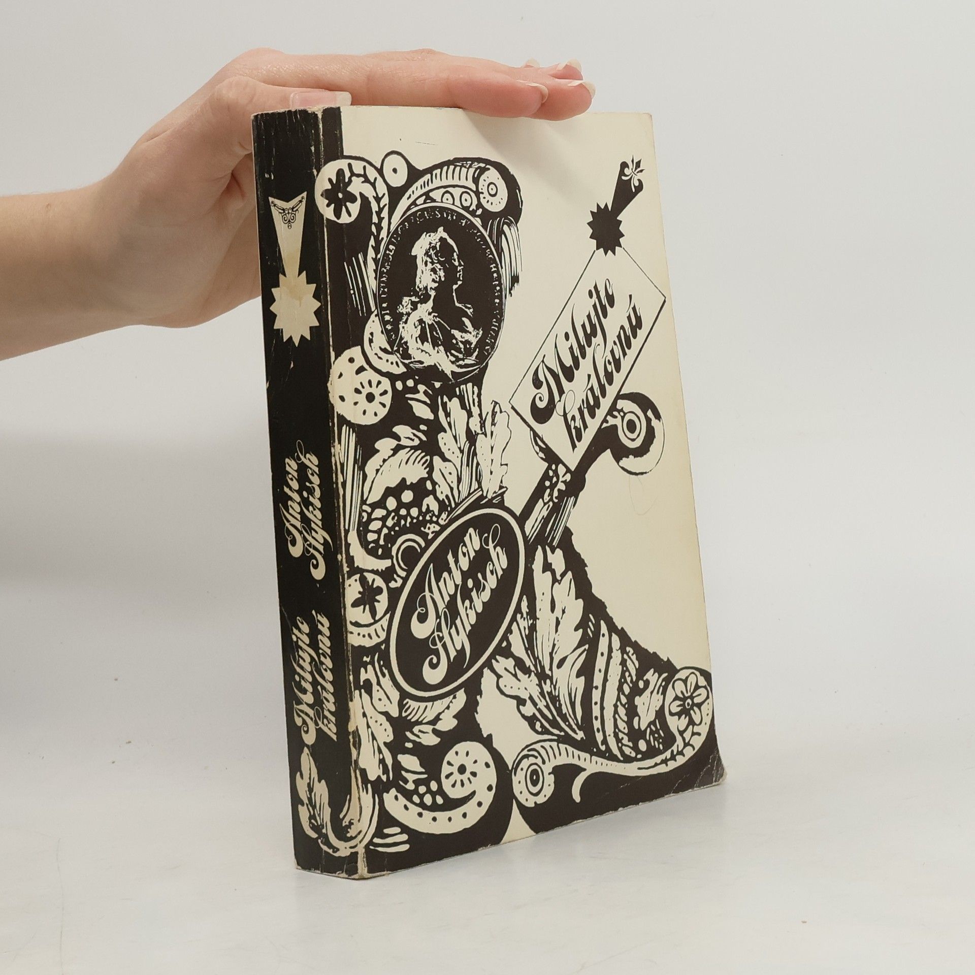 Anton Hykisch Milujte kráľovnú