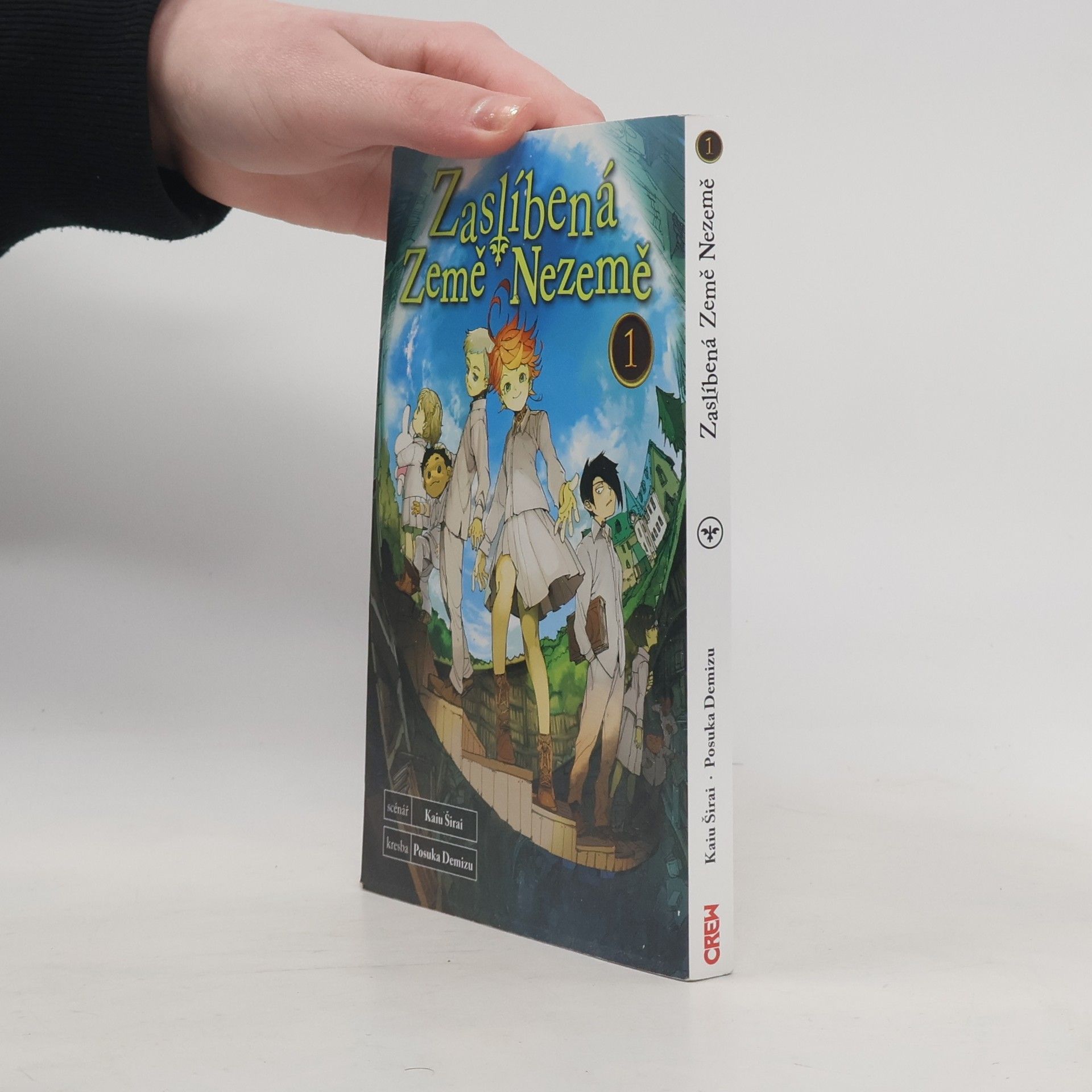 Kaiu Shirai Zaslíbená Země Nezemě 1