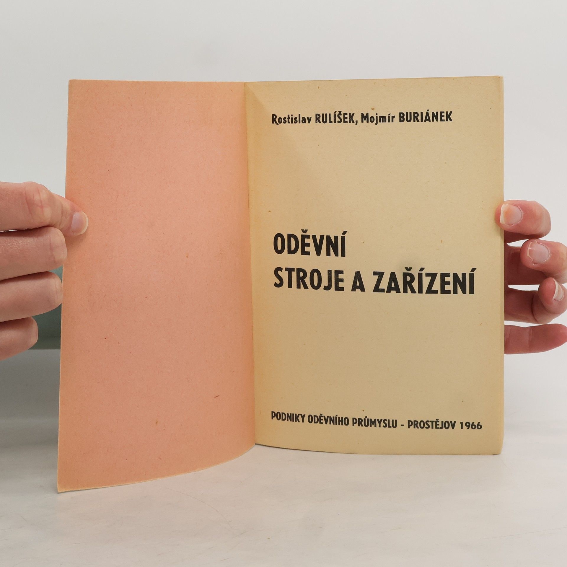 Rostislav Rulíšek Oděvní stroje a zařízení