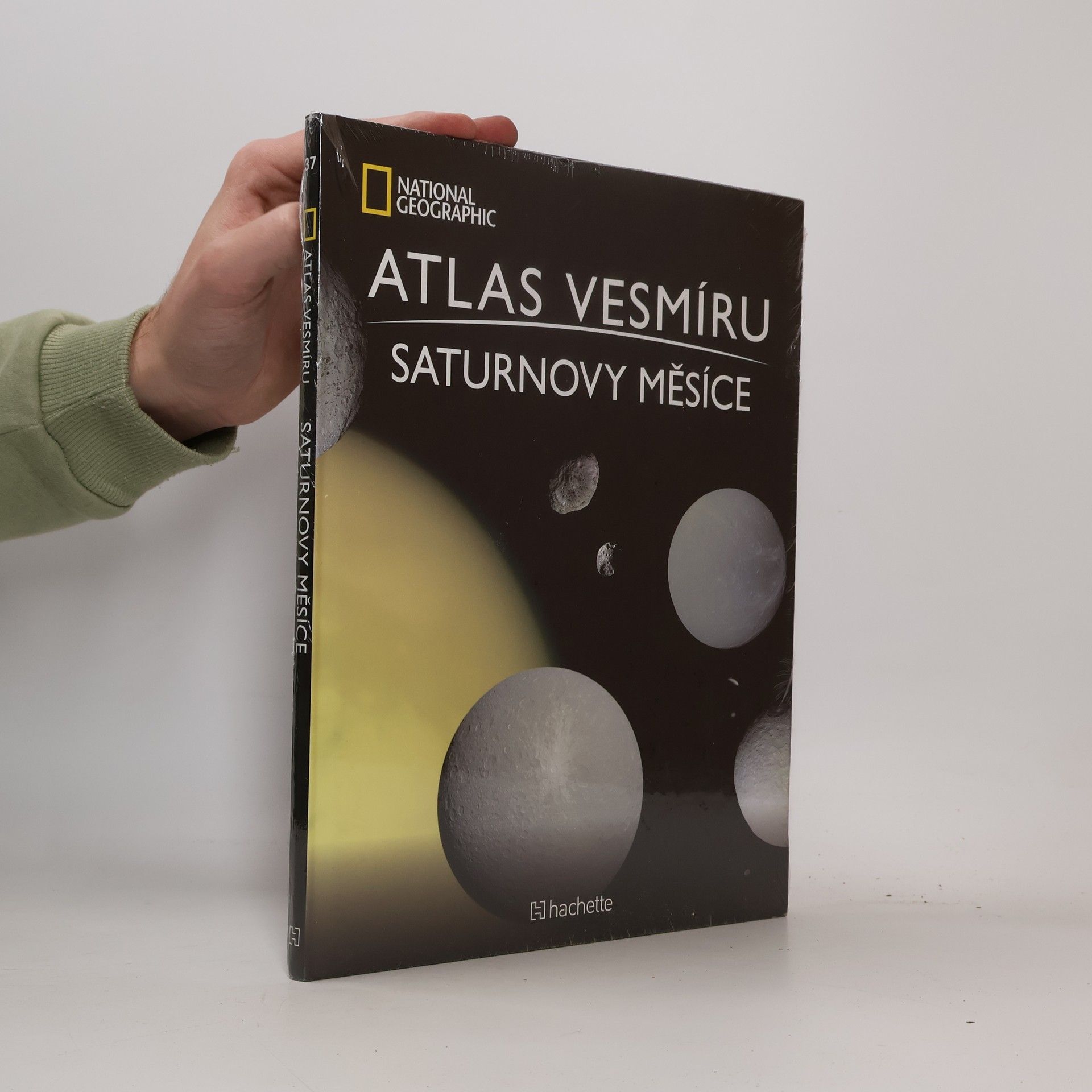 Autorenkollektiv Atlas Vesmíru 37. Saturnovy měsíce