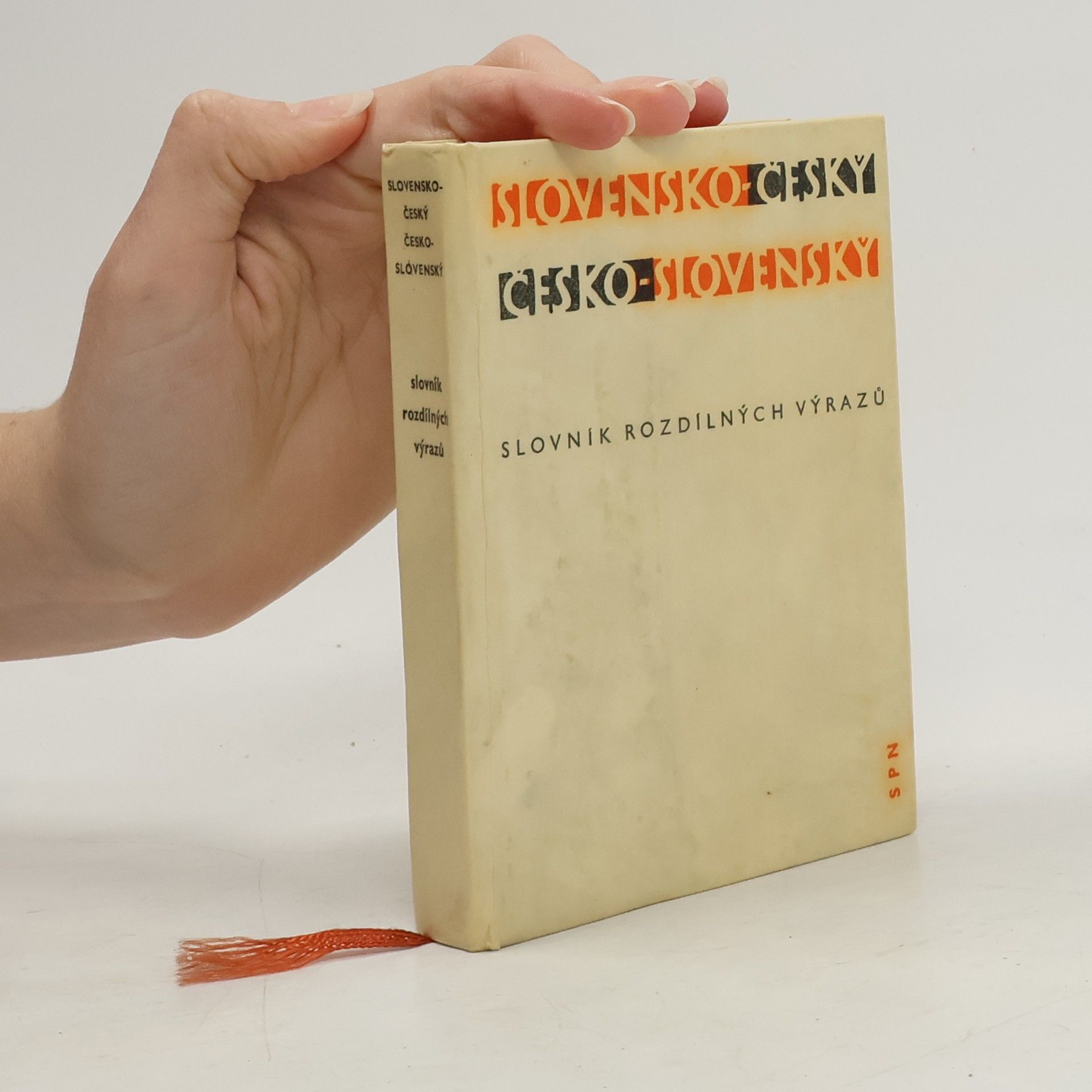 Slovensko-český a česko-slovenský slovník rozdílných výrazů. Slovník rozdílných výrazů