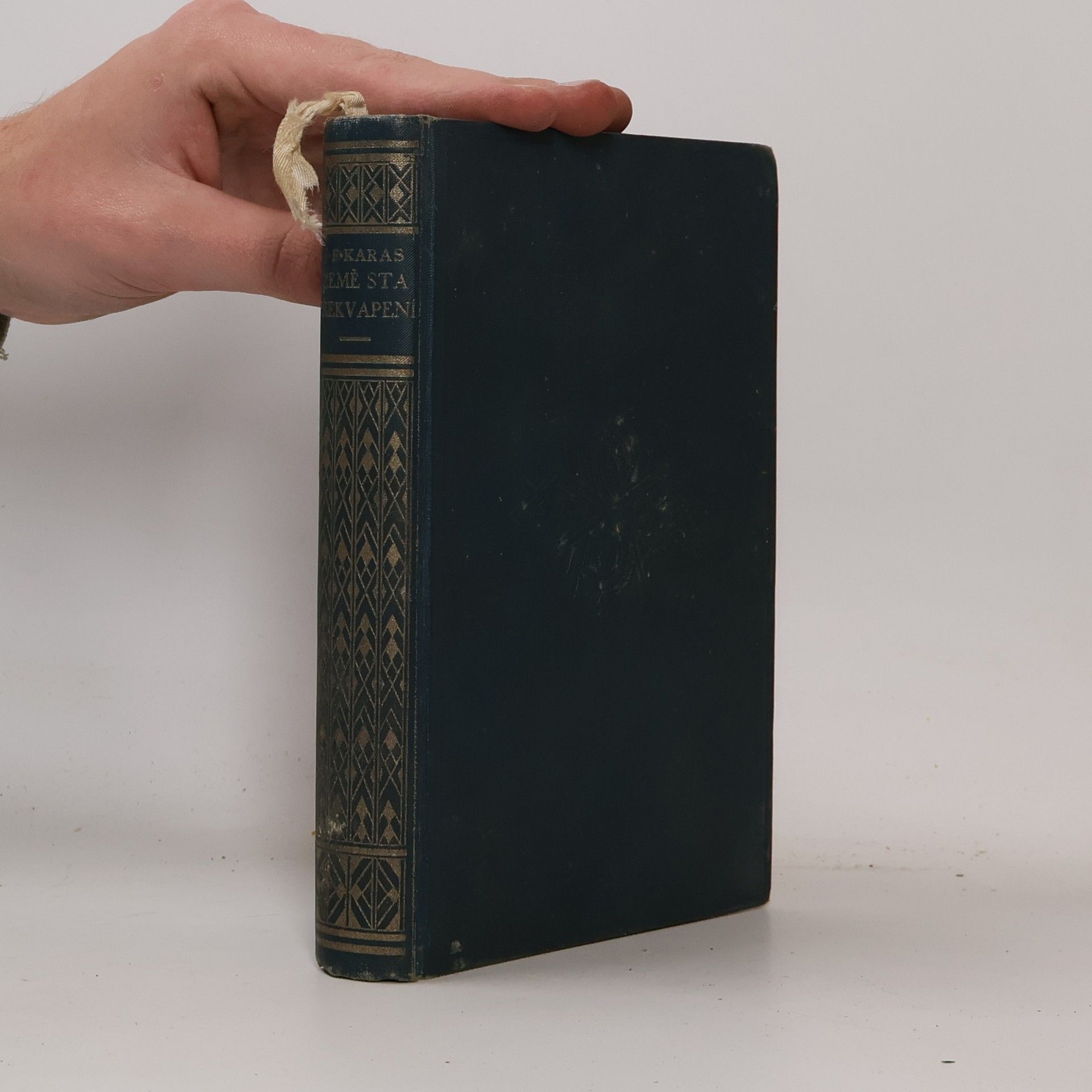 Josef František Karas Země sta překvapení