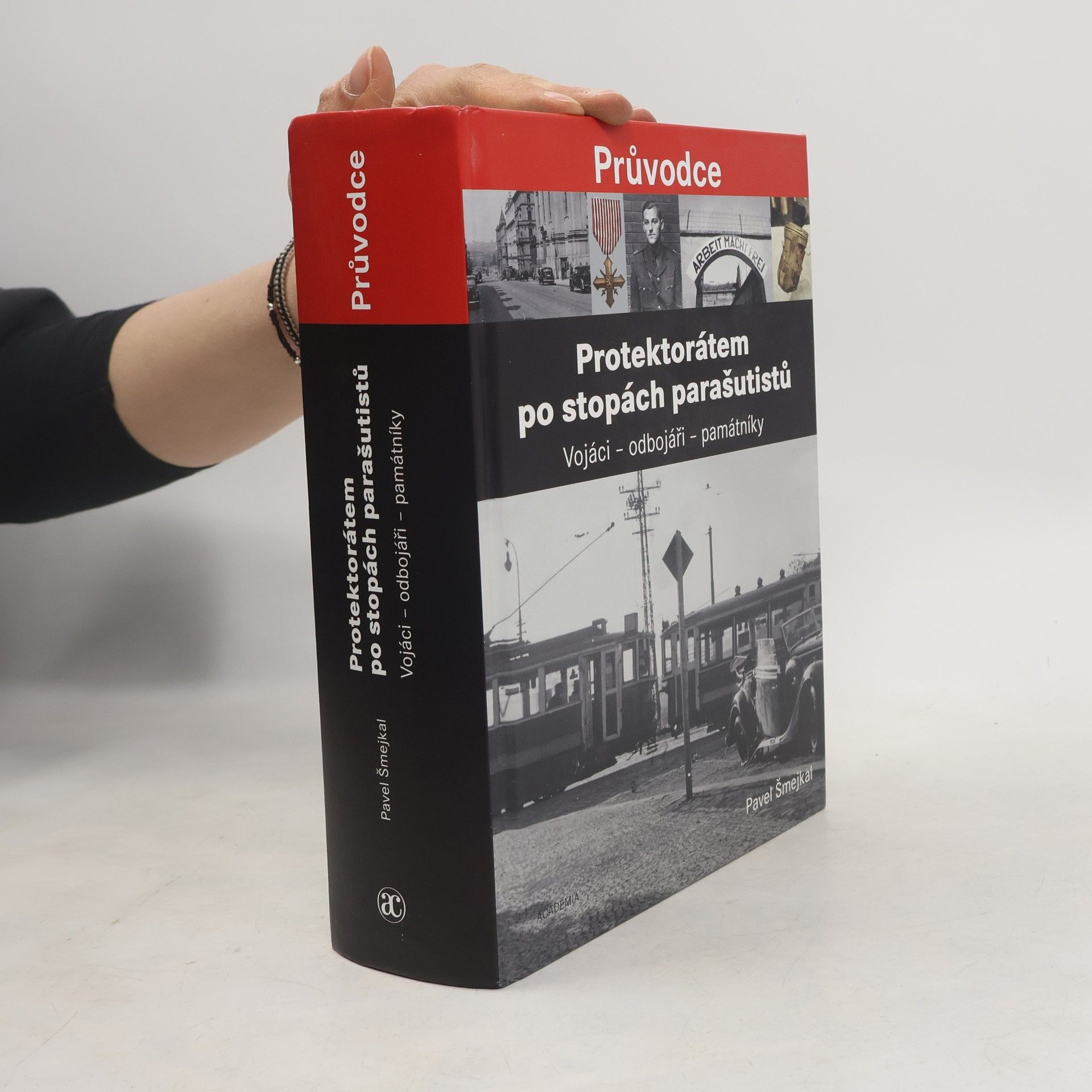 Protektorátem po stopách parašutistů