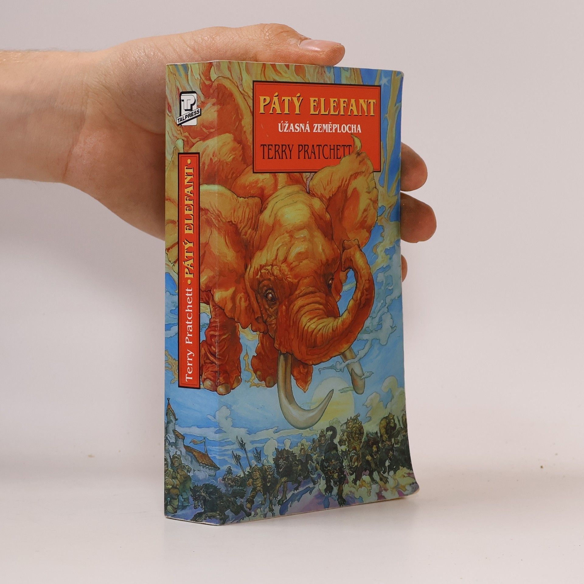 Terry Pratchett Pátý elefant