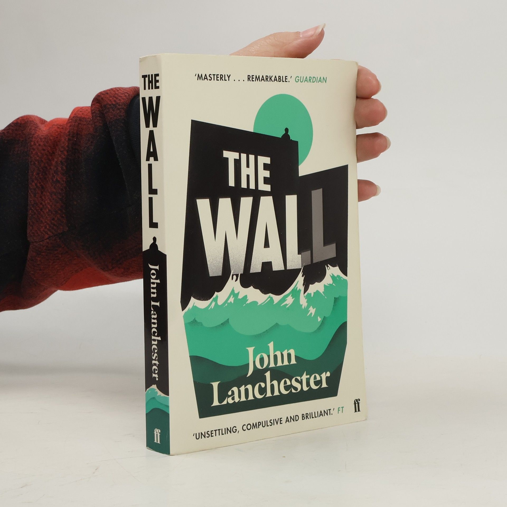 John Lanchester The wall