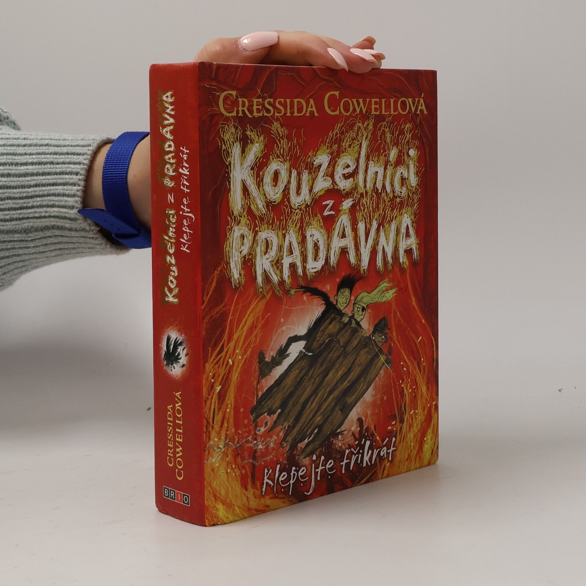 Cressida Cowell Klepejte třikrát