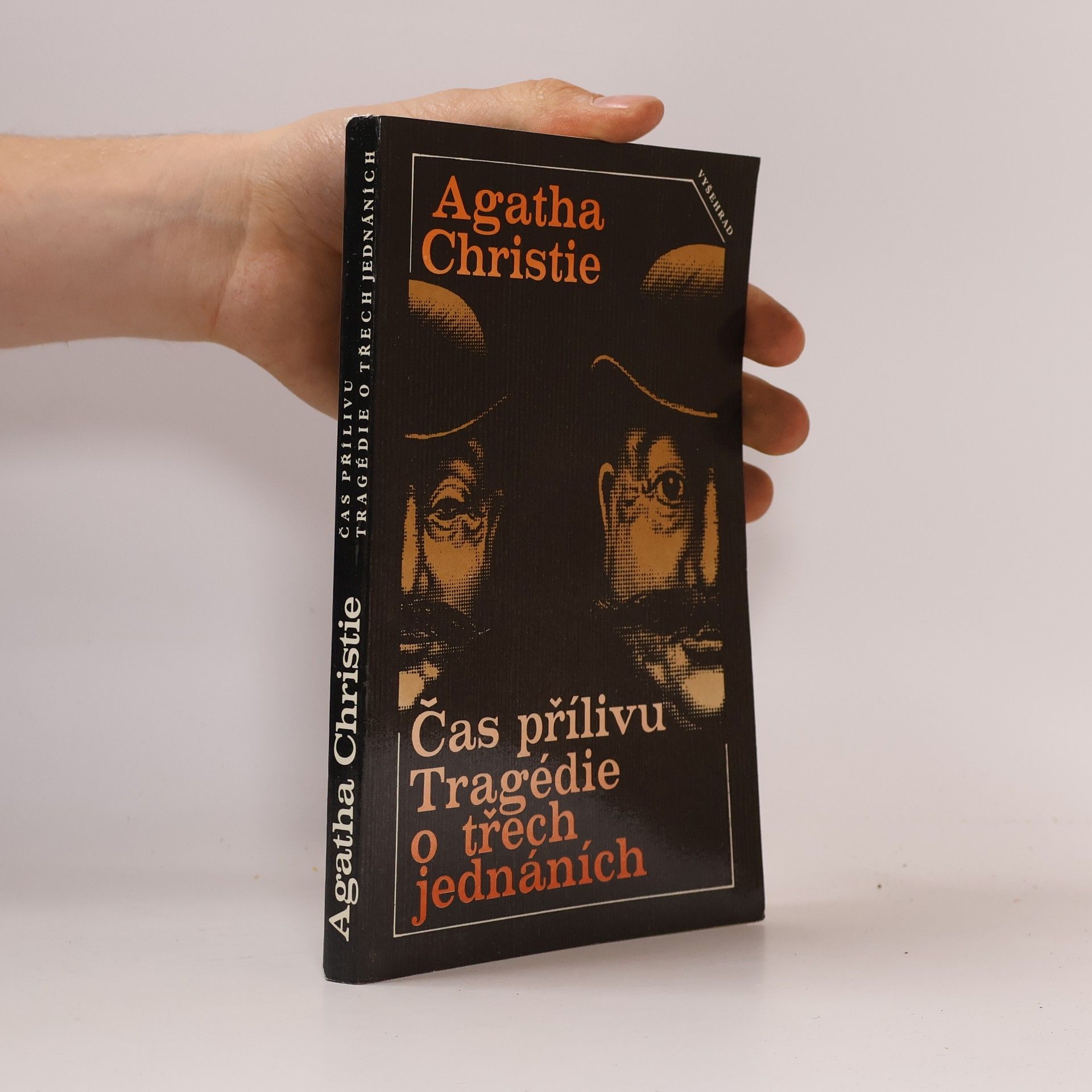 Agatha Christie Čas přílivu. Tragédie o třech jednáních