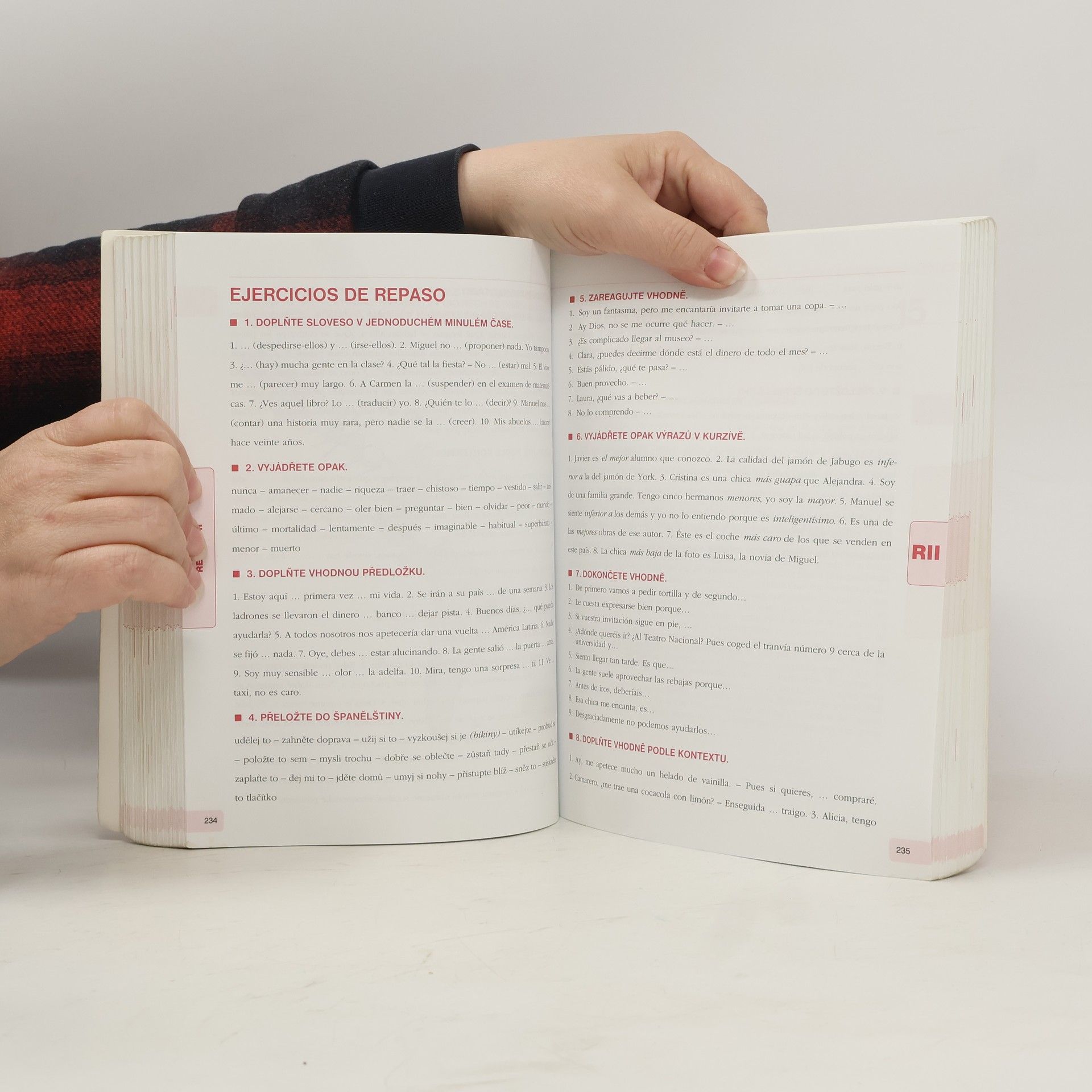 Olga Macíková Učebnice současné španělštiny = Manual de español actual. 1. díl
