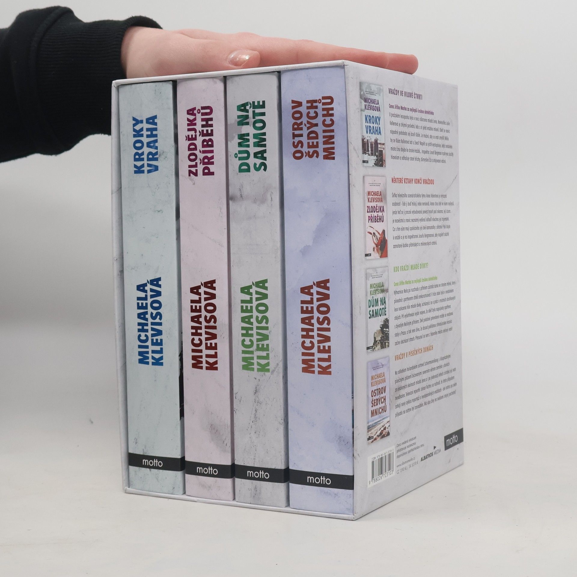 Michaela Klevisová Michaela Klevisová BOX 2 (Kroky vraha, Zlodějka příběhů, Dům na samotě, Ostrov šedých mnichů)