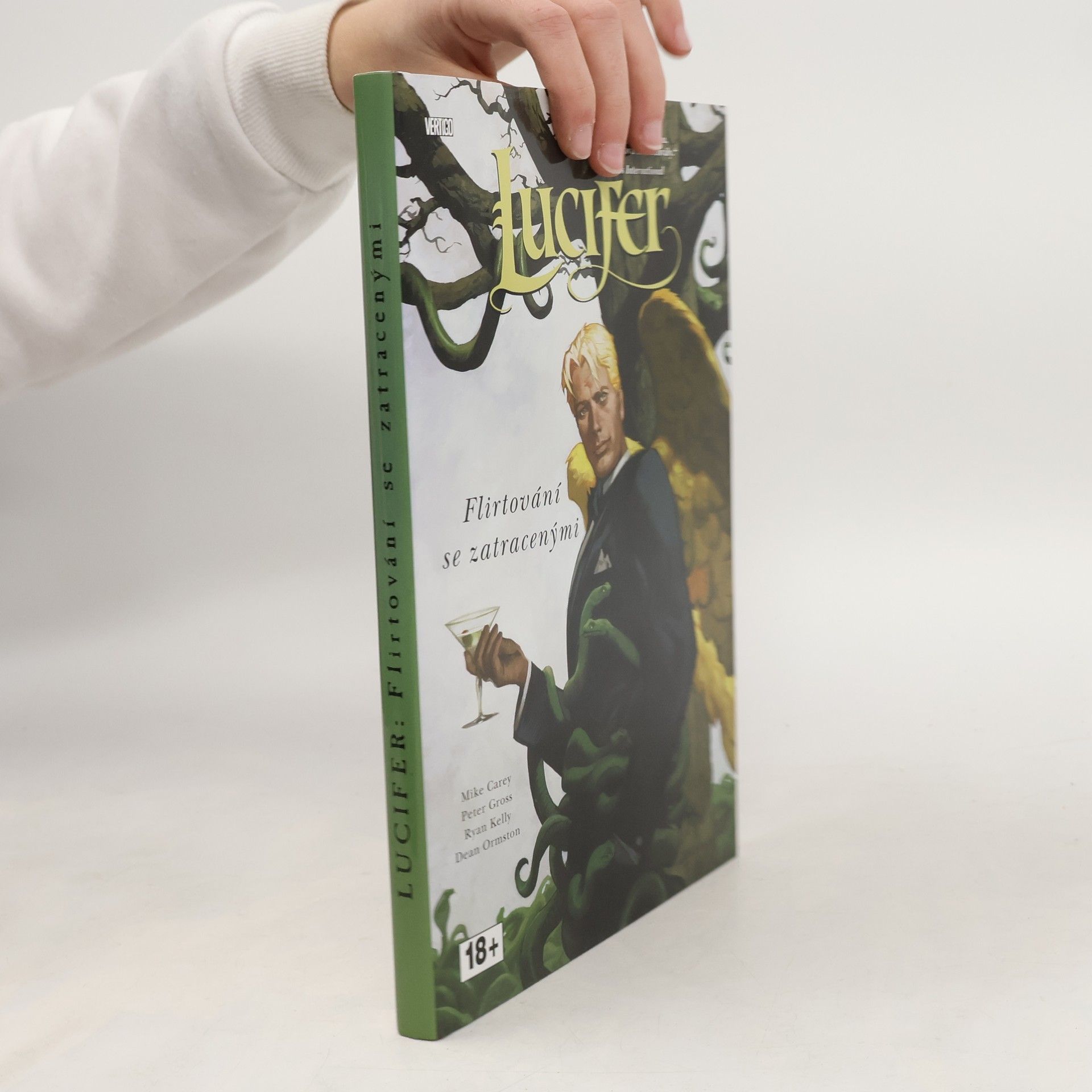 M. R. Carey Lucifer. Flirtování se zatracenými