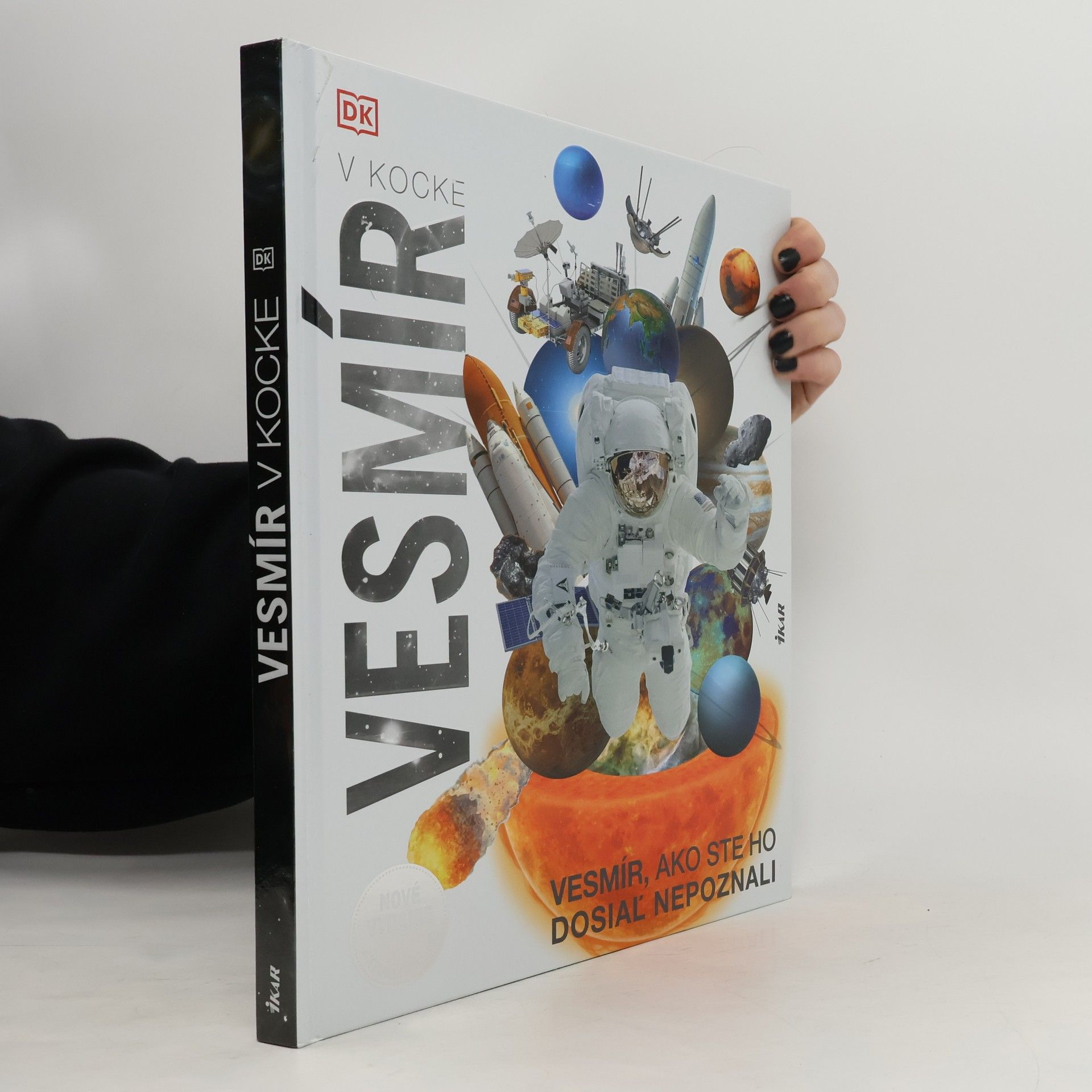 Autorenkollektiv Vesmír v kocke