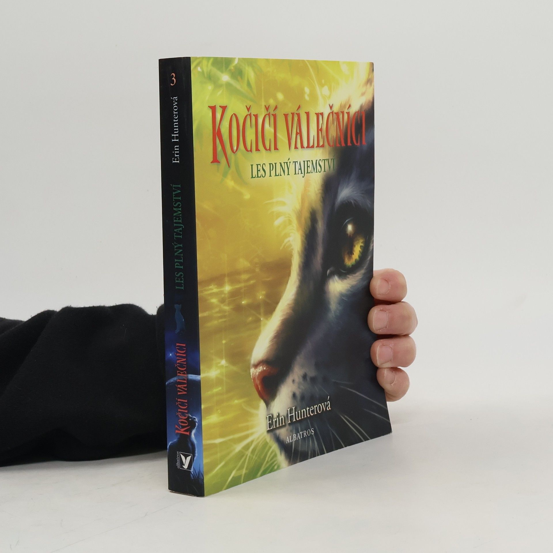 Erin Hunter Les plný tajemství. Kočičí válečníci