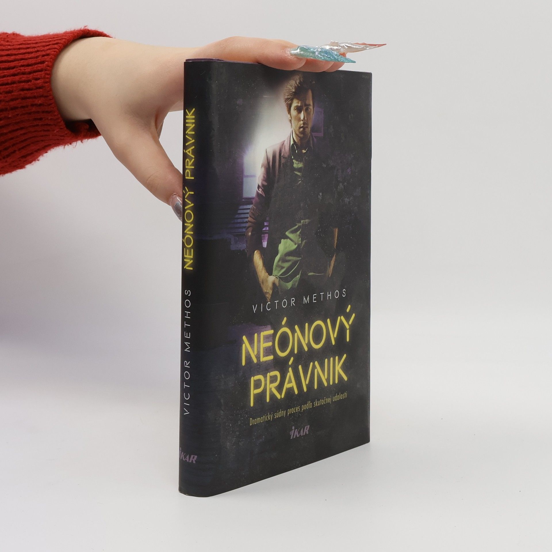 Victor Methos Neónový právnik