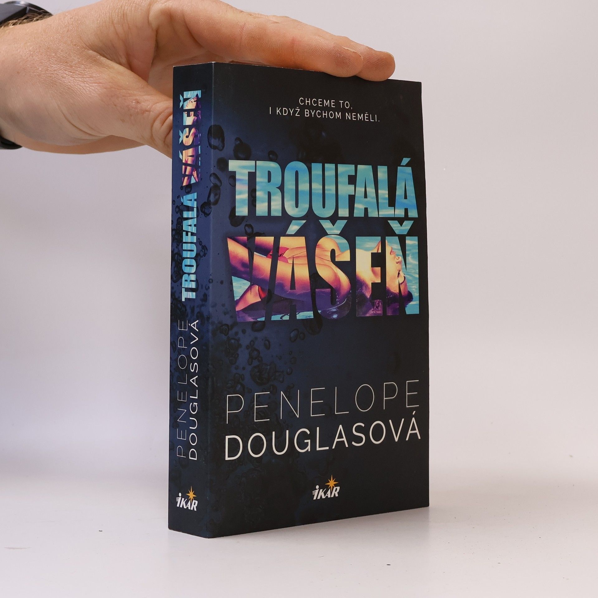 Penelope Douglas Troufalá vášeň