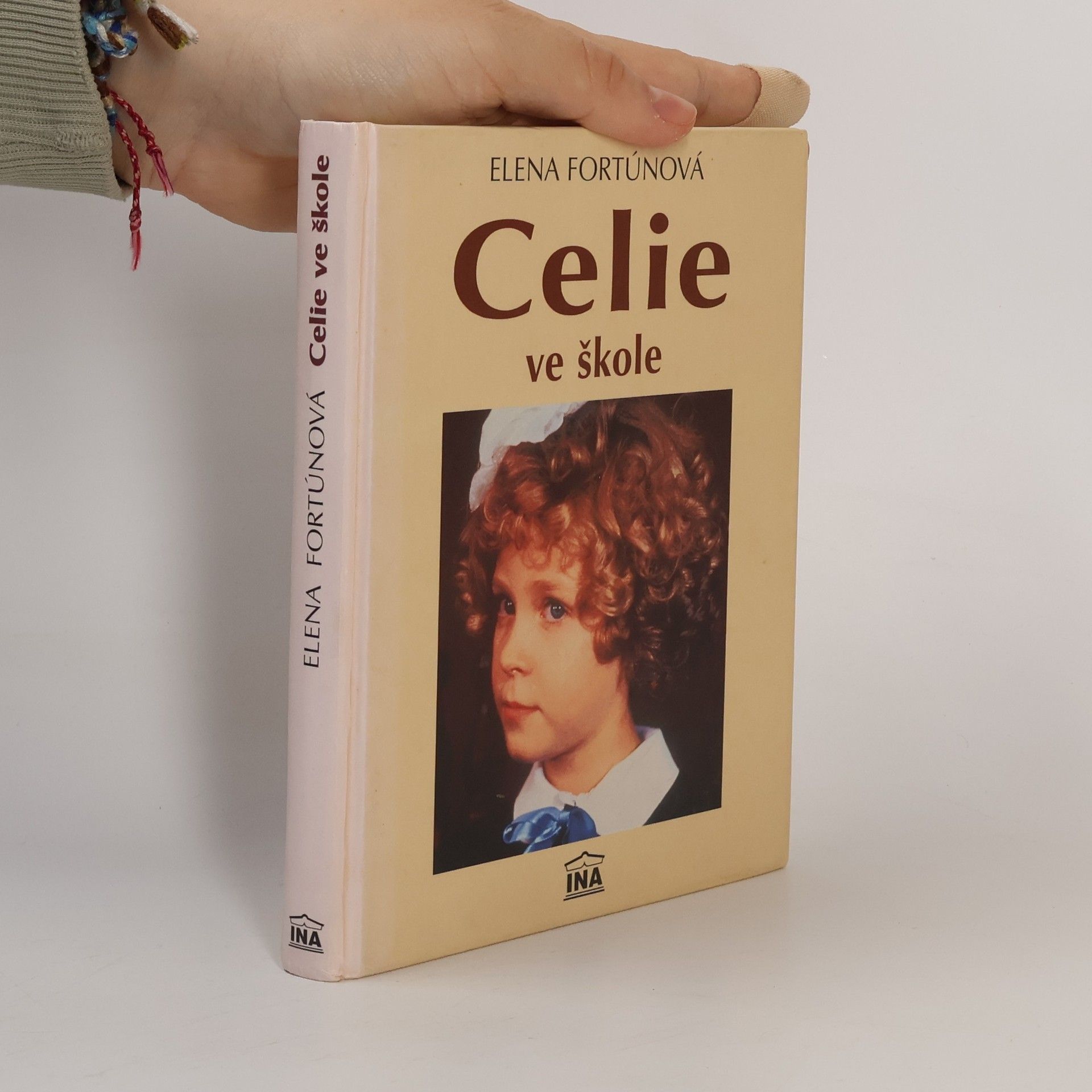 Elena Fortún Celie ve škole
