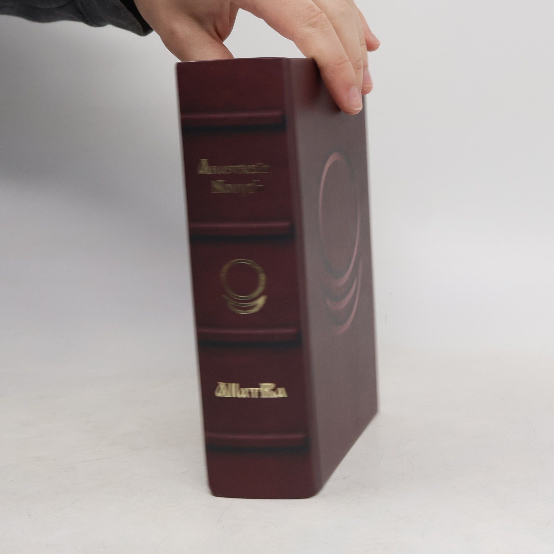 Anastasia Novych AllatRa