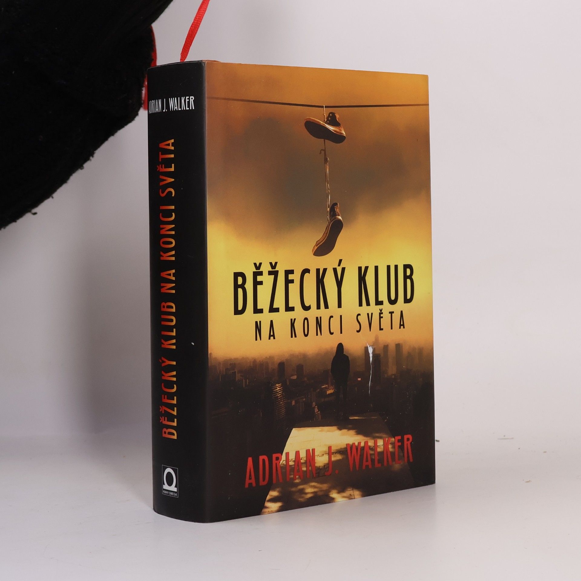 Adrian J. Walker Běžecký klub na konci světa
