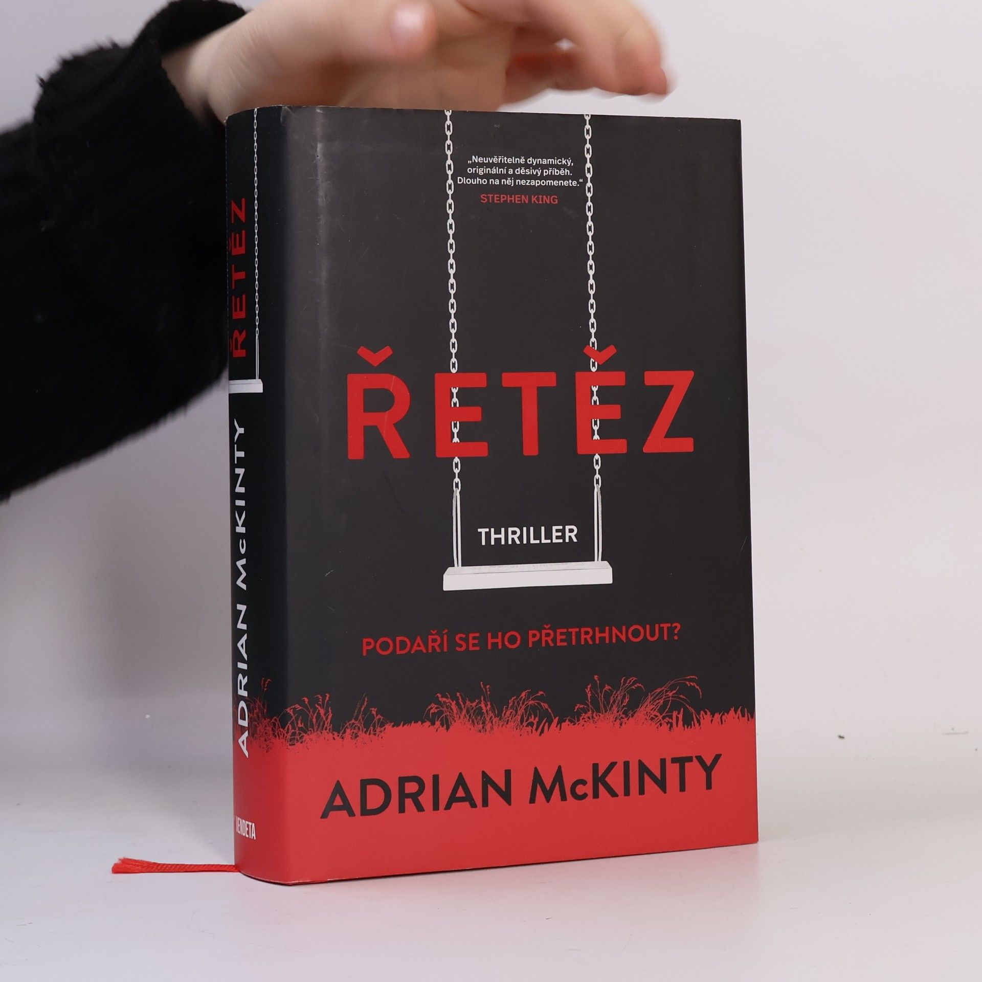 Adrian McKinty Řetěz