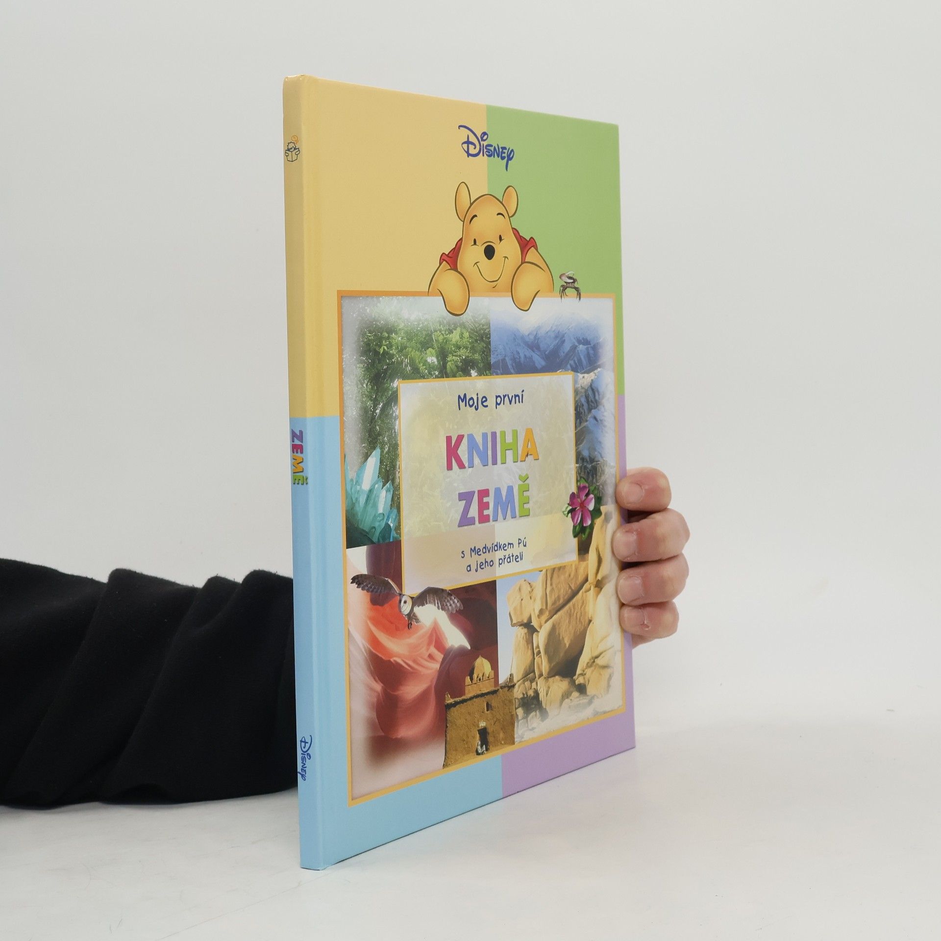 Kolektiv autorů Moje první kniha země s Medvídkem Pú a jeho přáteli