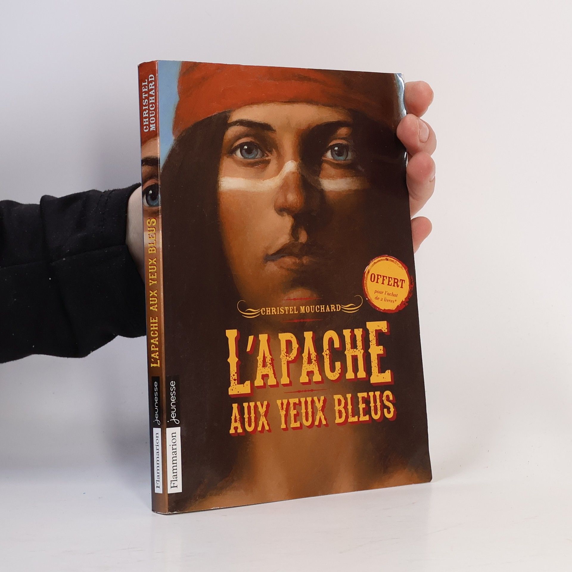 L'Apache aux yeux bleus