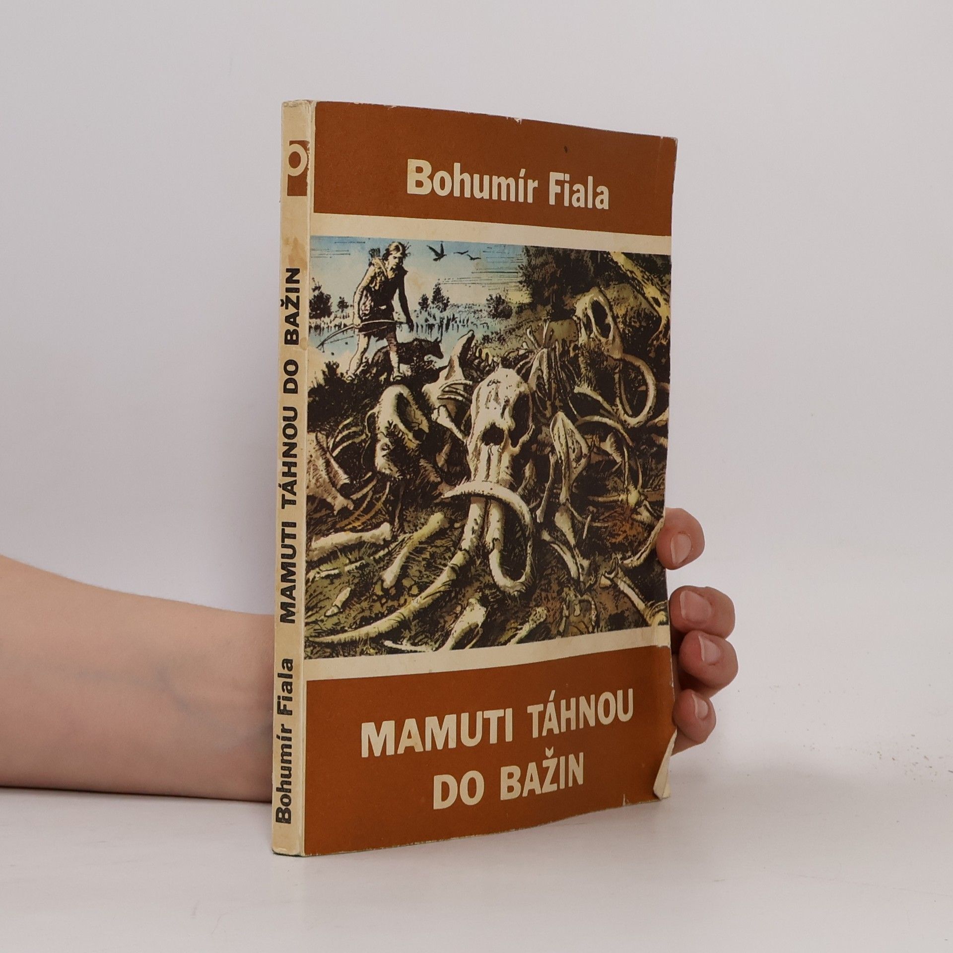 Zdeněk Burian Mamuti táhnou do bažin