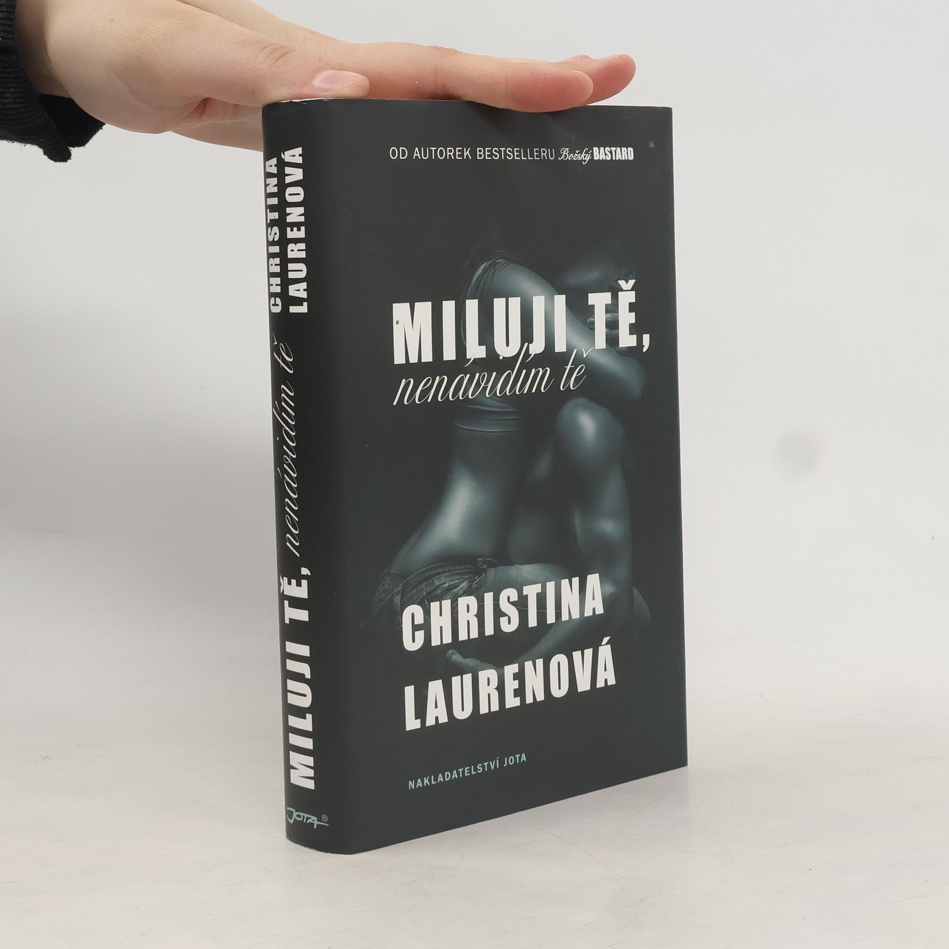 Christina Lauren Miluji tě, nenávidím tě