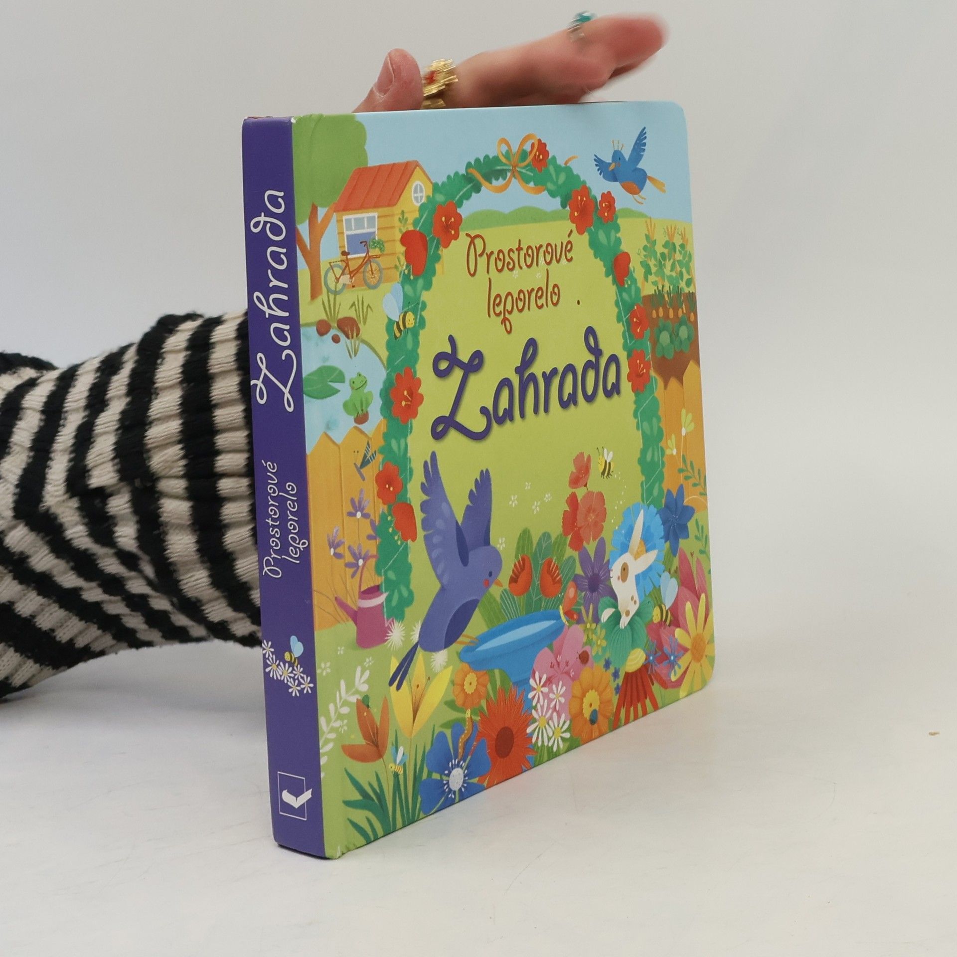 Fiona Watt Zahrada - Prostorové leporelo